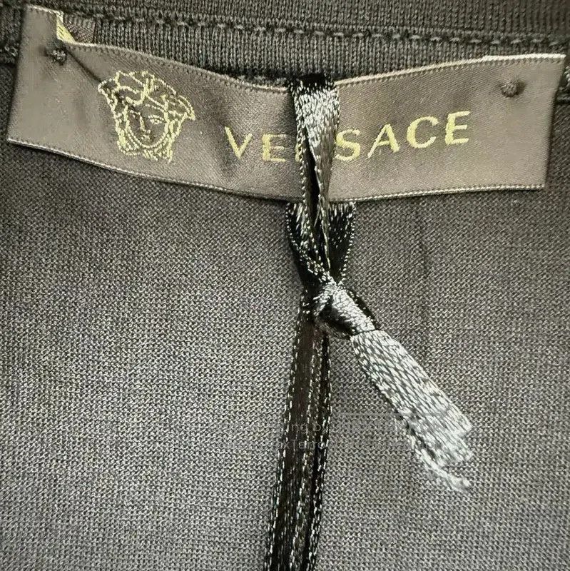 Versace Versace Black Printed Cotton T-Shirt for Men . Size US S / EU 44-46 / 1 - 3 Thumbnail