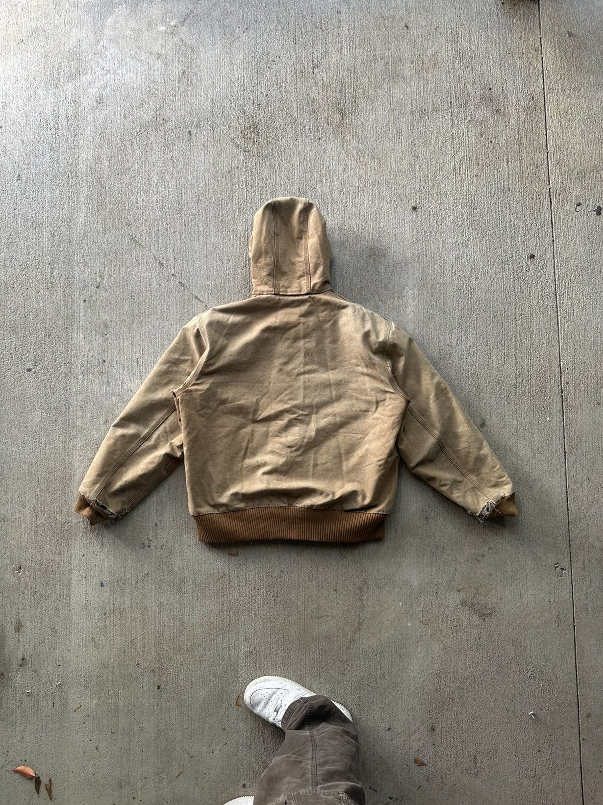 Carhartt Vintage 2009 Carhartt J130 Active Hooded Jacket Thrashed Size US L / EU 52-54 / 3 - 8 Thumbnail