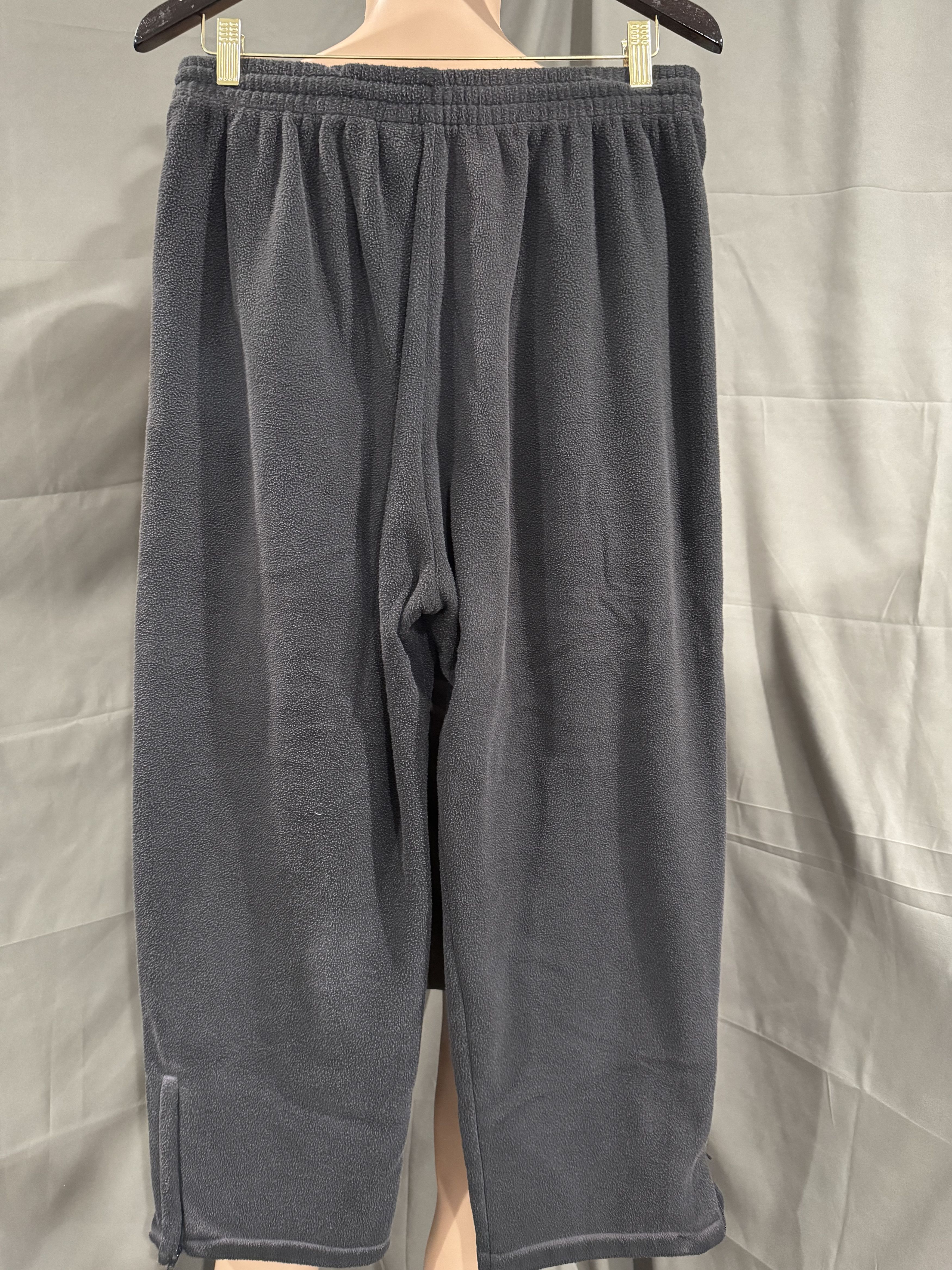Gap × Yeezy Yeezy Gap LA H10 Polar Fleece Black Sweatpants Size Medium Size US 32 / EU 48 - 7 Thumbnail