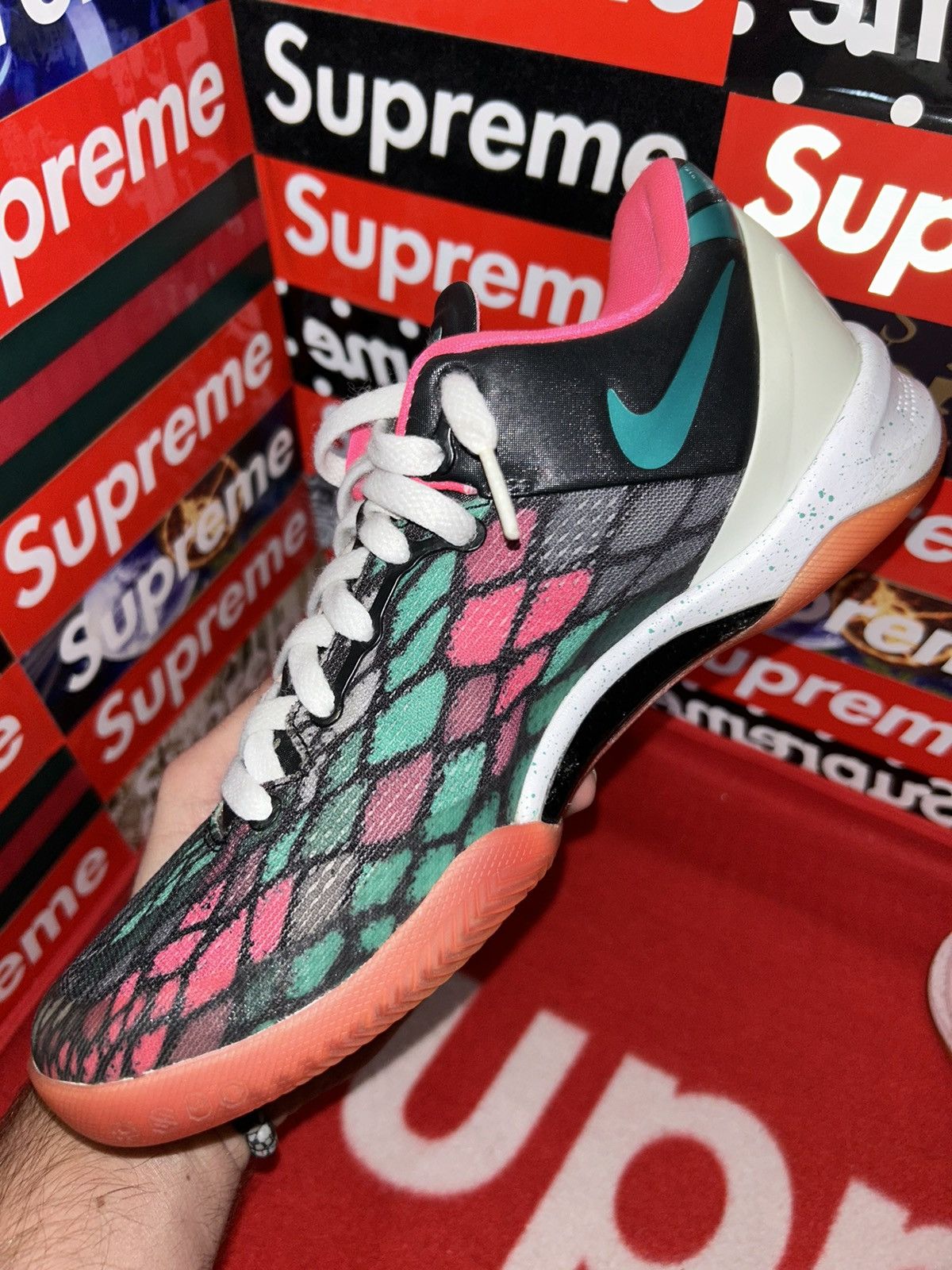 Nike Nike Zoom Kobe 8 iD South Beach 586181-992 size 7.5 nikeID Size US 7.5 / EU 40-41 - 9 Thumbnail
