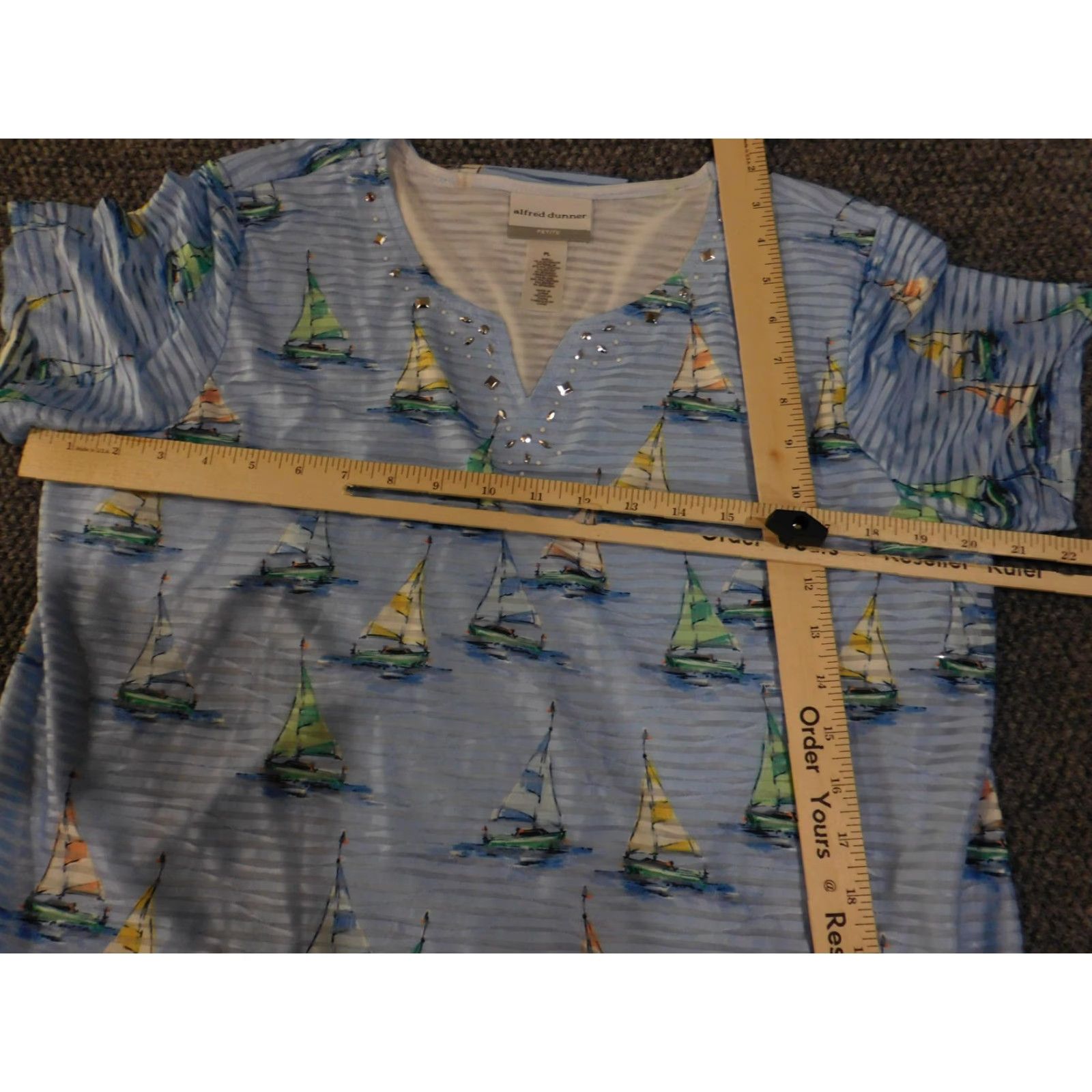 Vintage VINTAGE? No. Alfred Dunner Shirt Womens Petite Large Sailboat Print Embellished Nautical Top Size L / US 10 / IT 46 - 7 Thumbnail