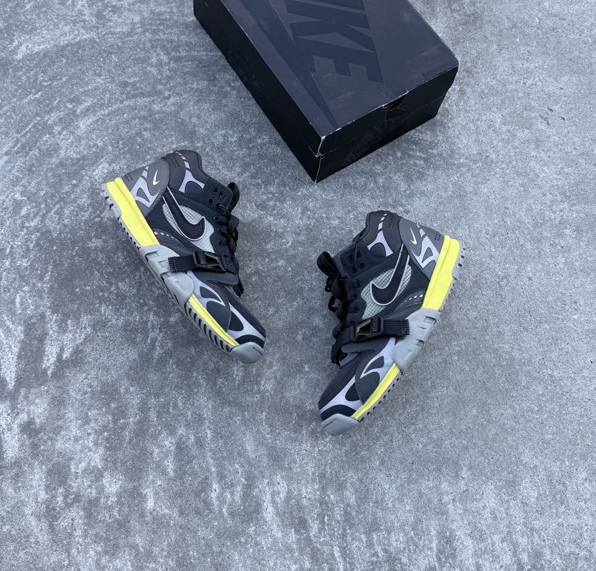 Nike Nike AIR TRAINER 1 SP streetwear track sneakers Size US 13 / EU 46 - 2 Thumbnail