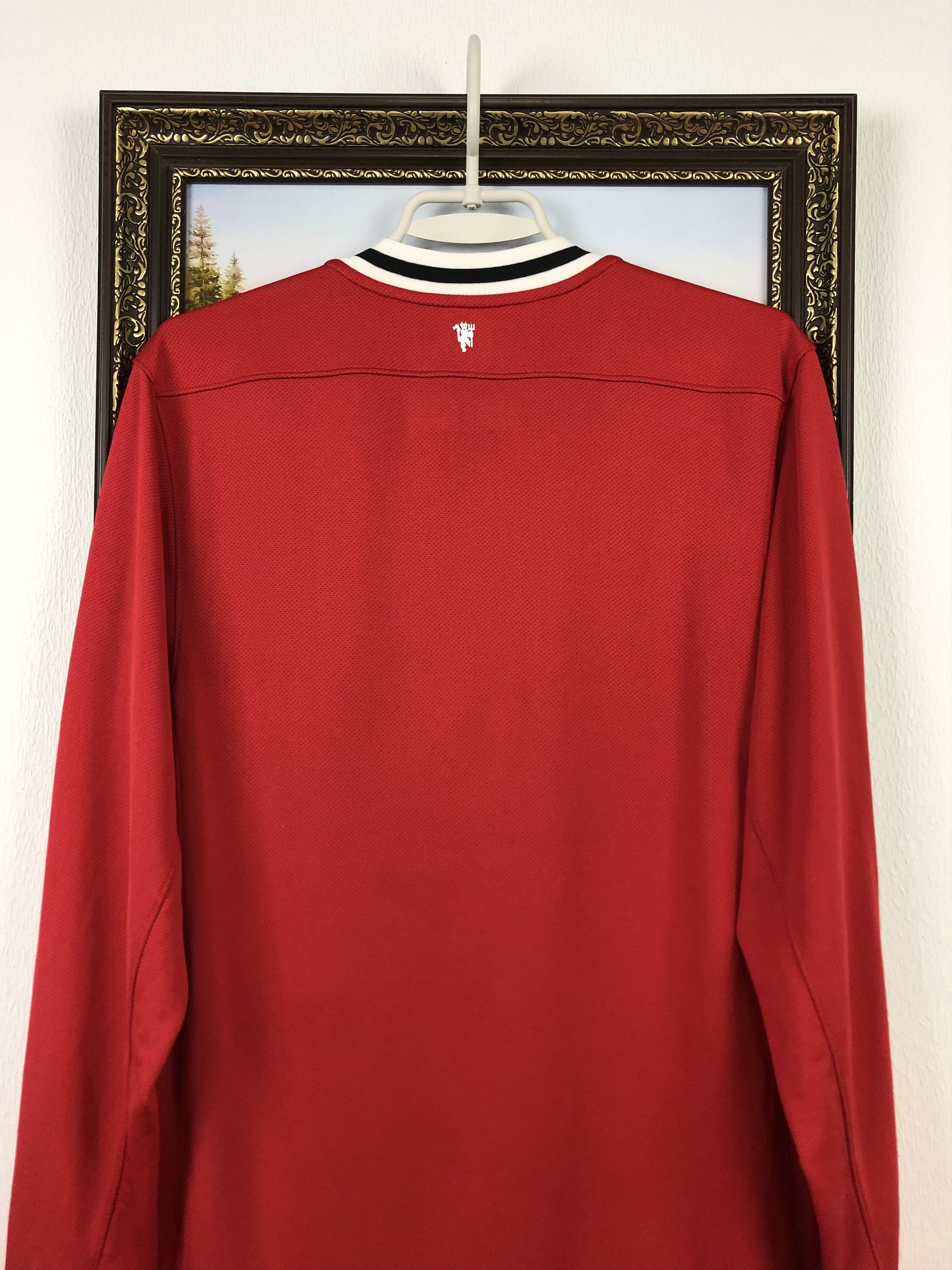 Nike Manchester United football shirt 2011 Long Sleeve Jersey Size US M / EU 48-50 / 2 - 16 Thumbnail
