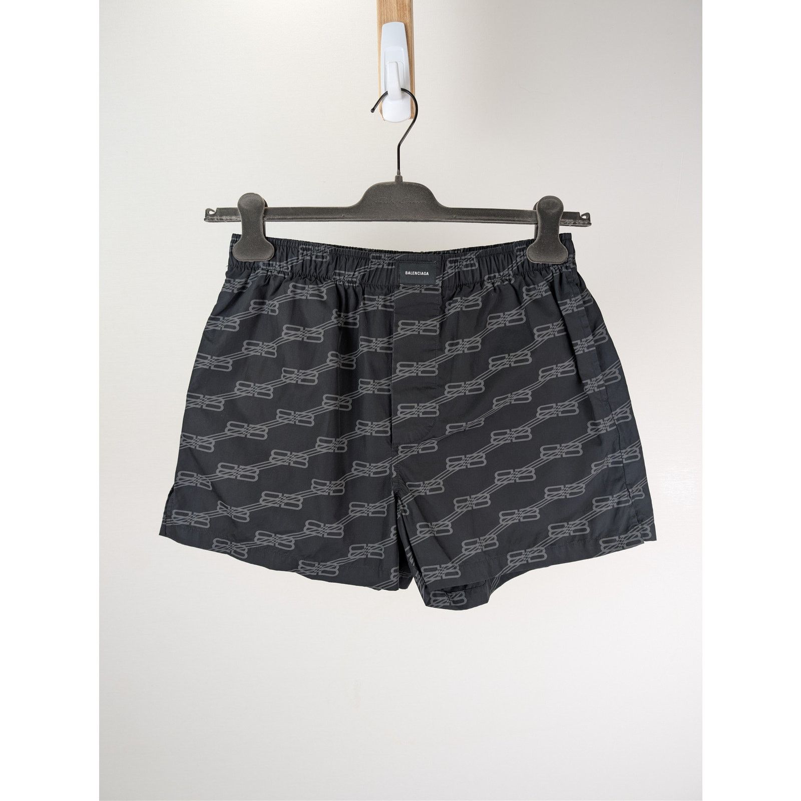 Balenciaga o1rshd1 BB Monogram Cotton Poplin Pyjama Shorts Black/Grey Size US 34 / EU 50 - 2 Thumbnail