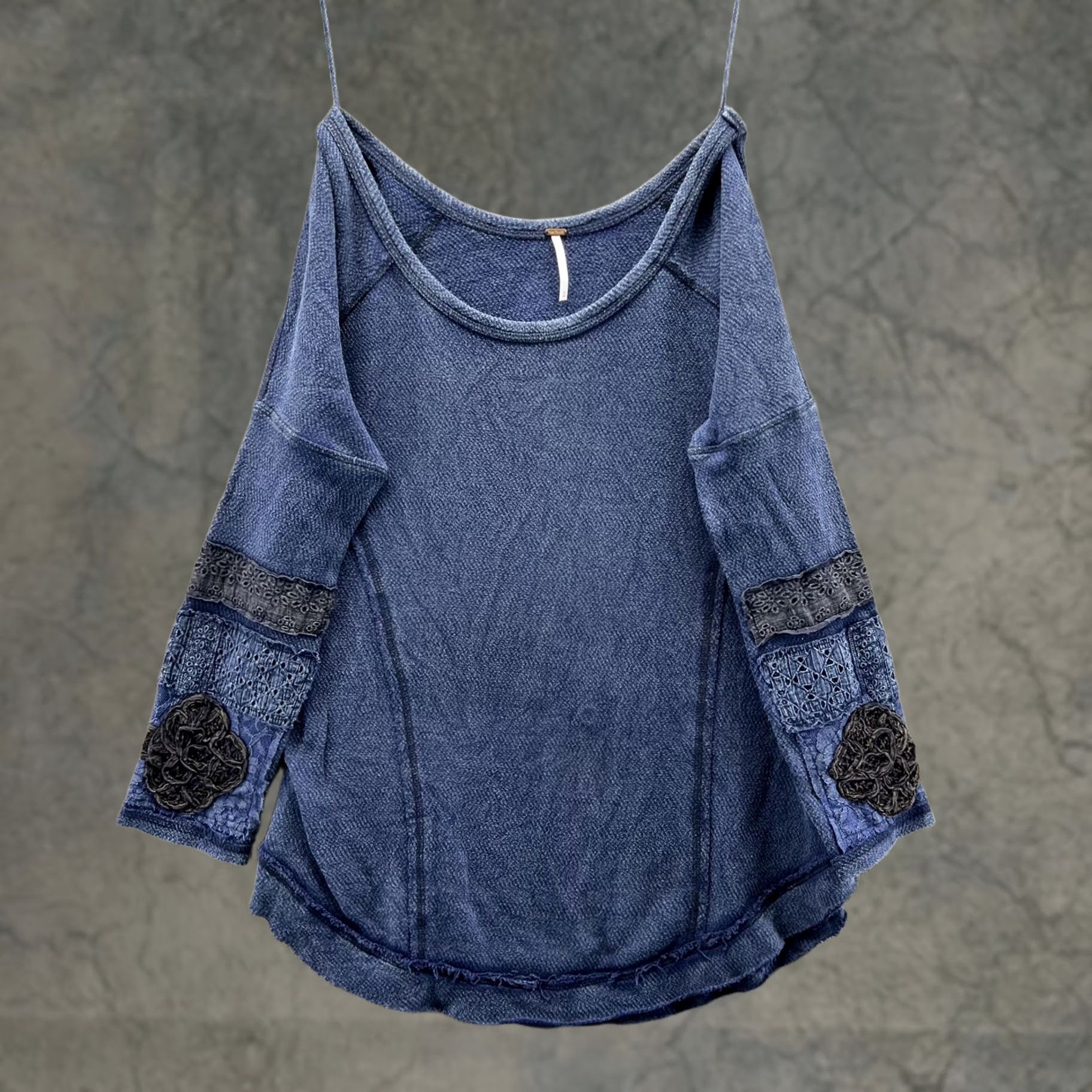 Free People Free People Shirt Womens Medium Blue Crochet Lace 3/4 Sleeve Scoop Neck Top Size M / US 6-8 / IT 42-44 - 1 Thumbnail