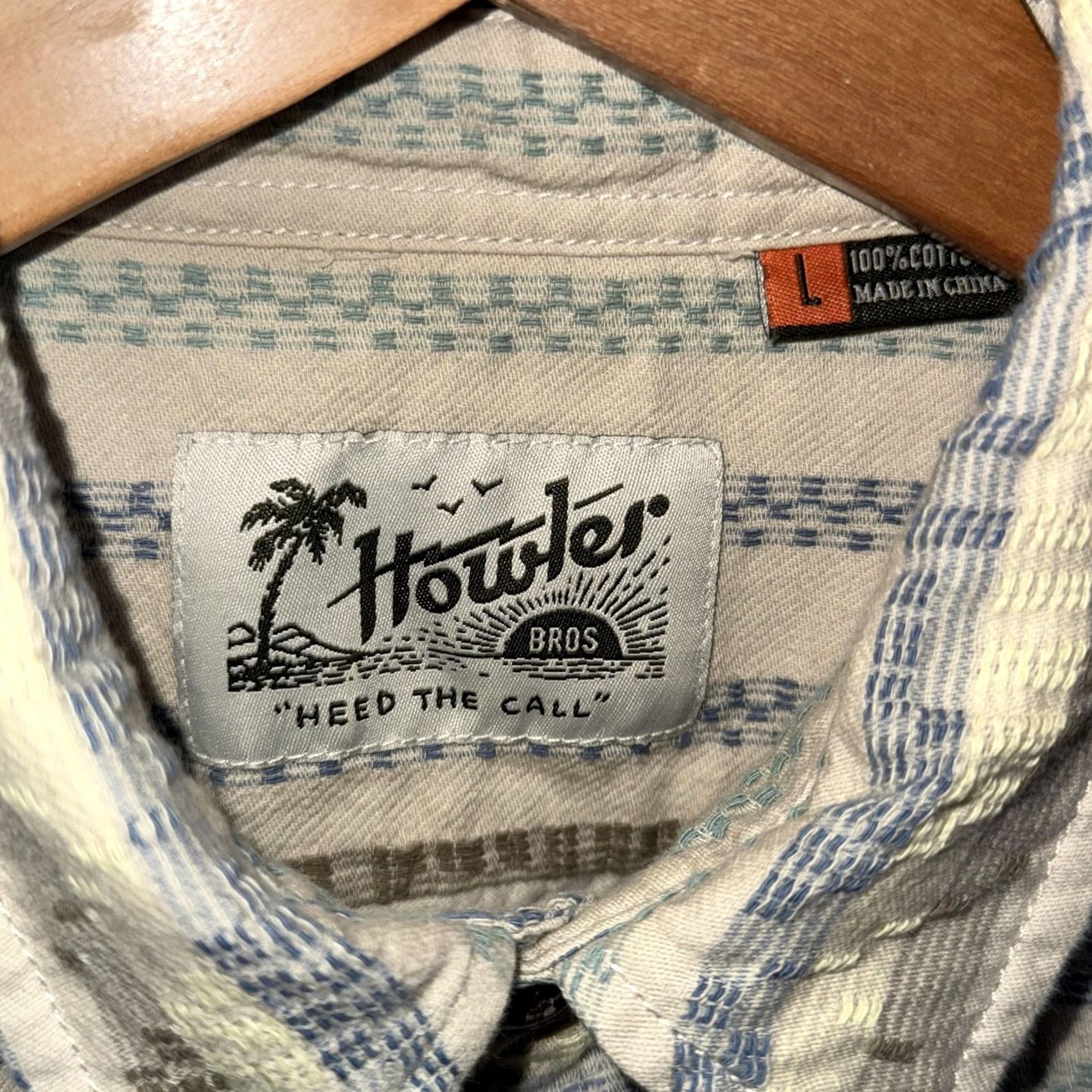 Vintage Howler Bros Shirt Mens L Beige Blue Striped Short Sleeve Button Front Cotton Size US L / EU 52-54 / 3 - 7 Thumbnail