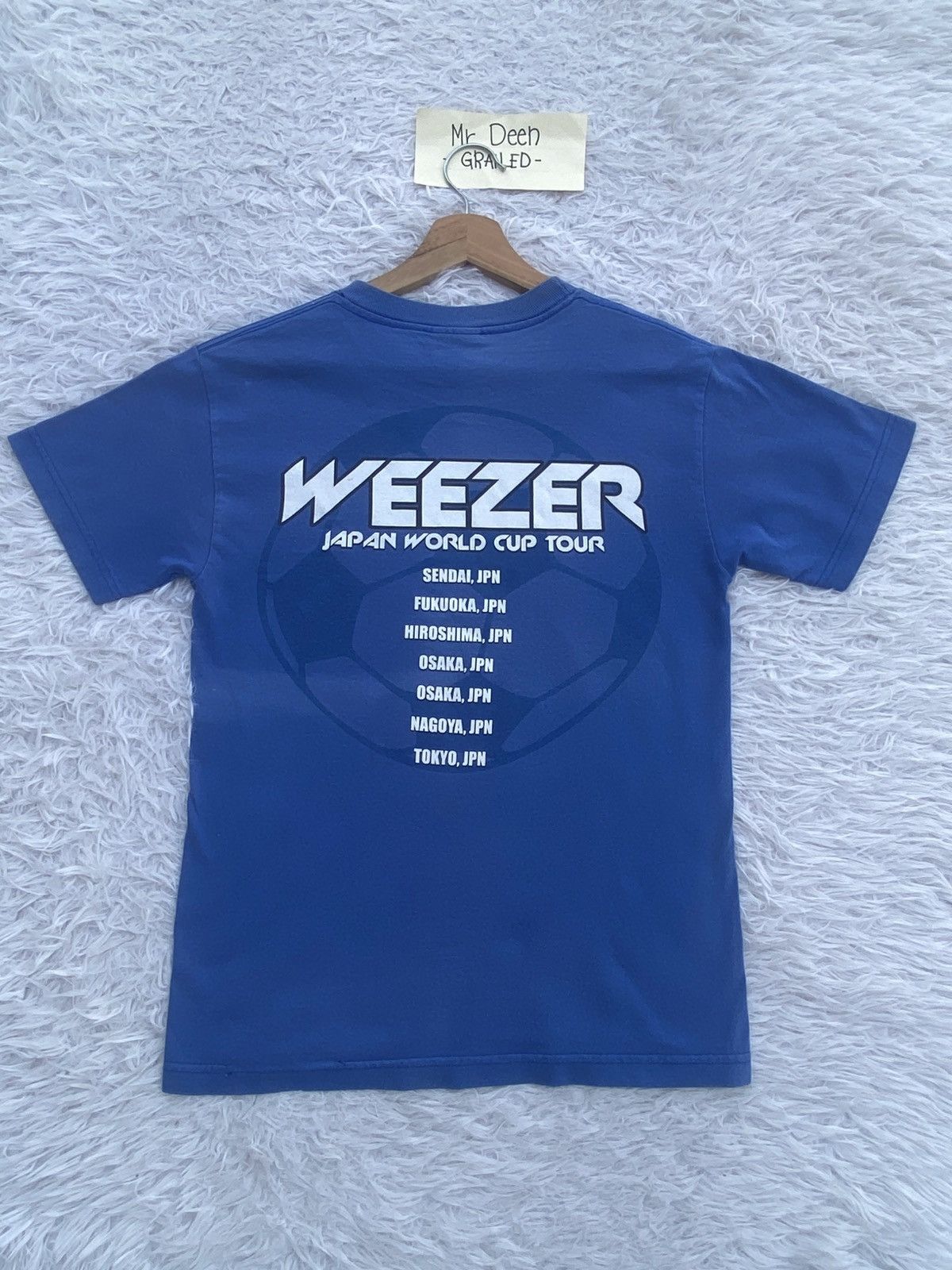 Band Tees Rare Vintage 2000s Weezer Japan Tour Tshirt Size US S / EU 44-46 / 1 - 11 Thumbnail