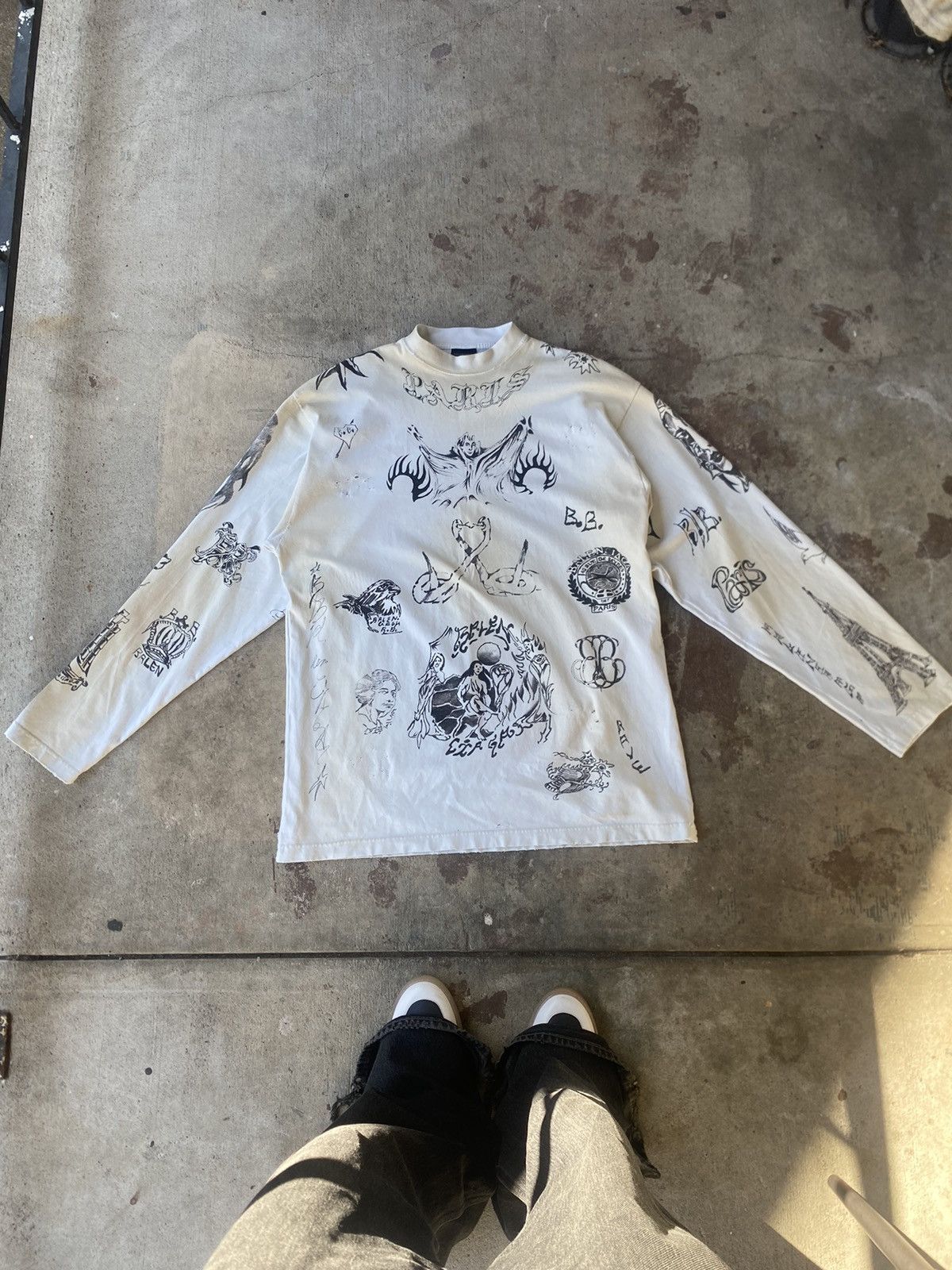 Balenciaga Balenciaga SS24 distressed tattoo long sleeve t-shirt Size US M / EU 48-50 / 2 - 2 Thumbnail