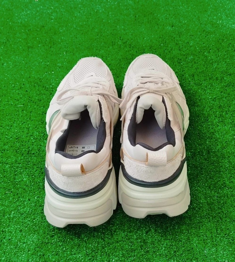 Nike Shoes Nike V2K Run Unisex Size US 11.5 / EU 44-45 - 5 Thumbnail
