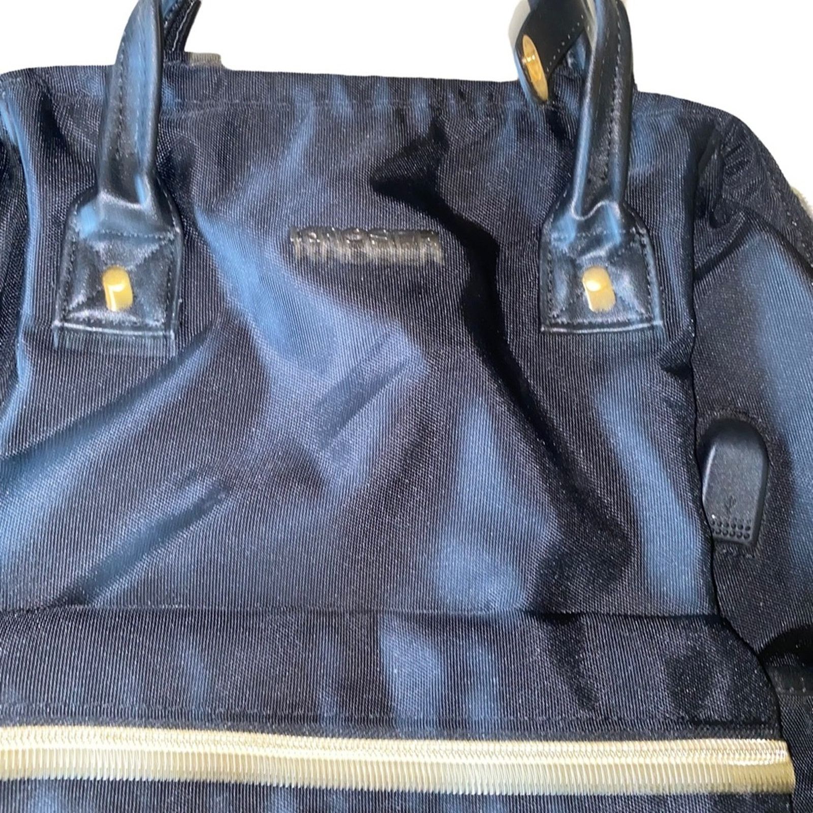 Other Kroser Laptop Backpack with charging cord black gold Size ONE SIZE - 3 Thumbnail