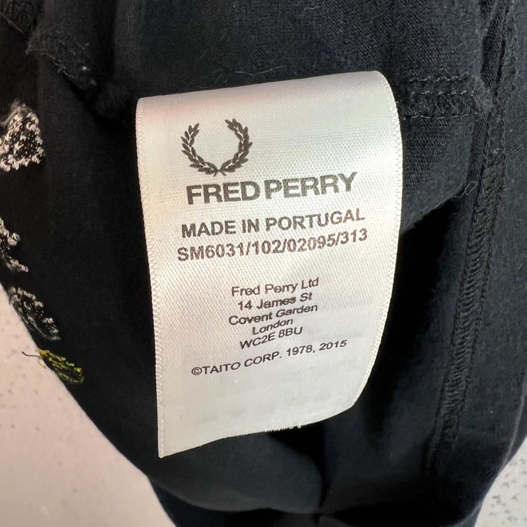Fred Perry VINTAGE Fred Perry X Space Invaders Black T-Shirt Mens 2XL Cotton Size US XXL / EU 58 / 5 - 4 Thumbnail