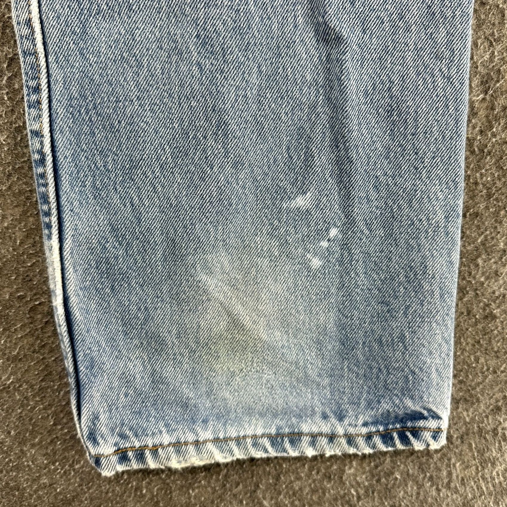 Levi's VINTAGE Levi's 501 Jeans Regular Blue Distressed Light Wash 34x32 Men Jeans Straight 5-Pocket Mens 501 Model Retro Vintage Levis 500 Series Cemented? Size US 34 / EU 50 - 4 Thumbnail