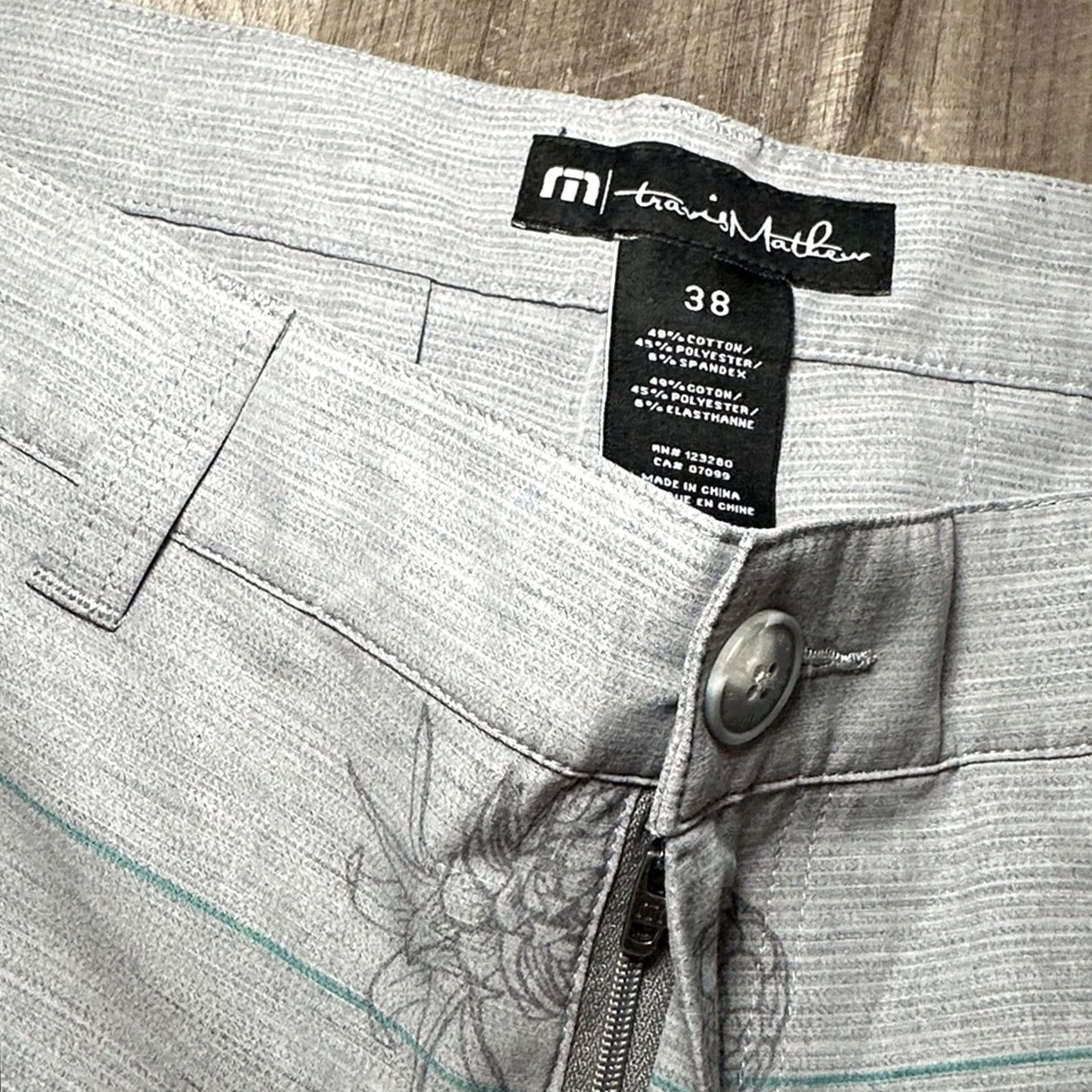 TravisMathew Travis Mathew Shorts Gray 38 Chino Men Regular Inseam 11" Size US 38 / EU 54 - 5 Thumbnail