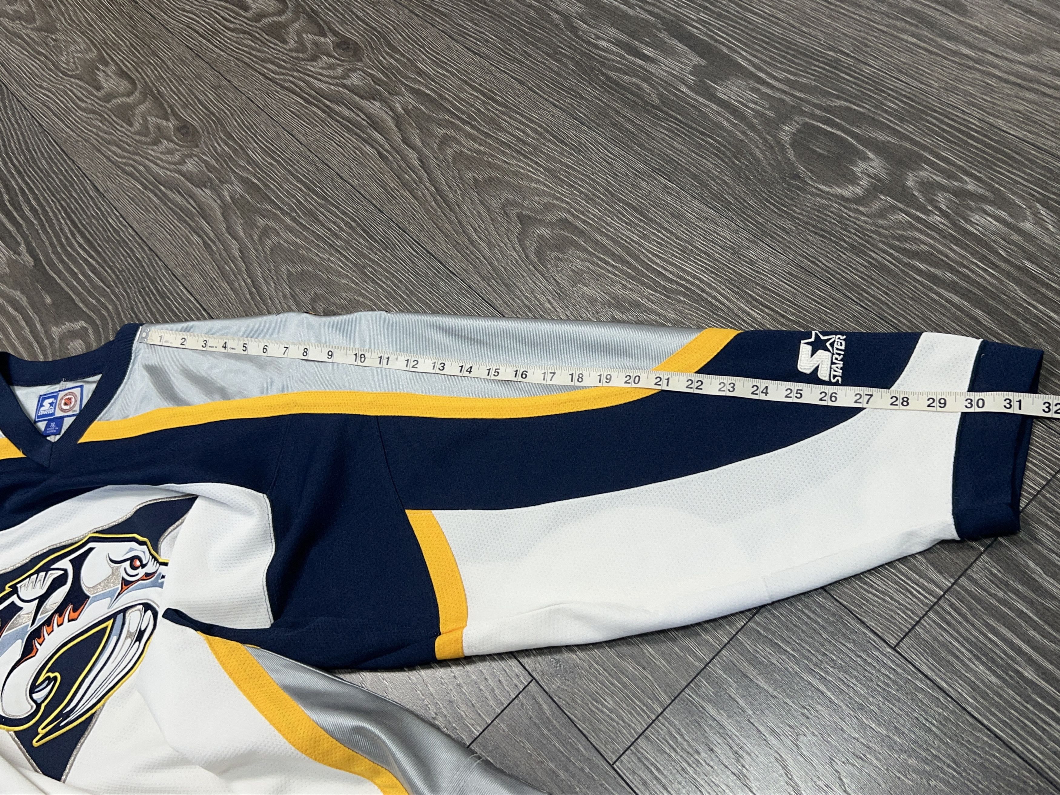 Starter Vintage NHL Nashville Predators Long Sleeve Jersey Shirt Size US XL / EU 56 / 4 - 11 Thumbnail