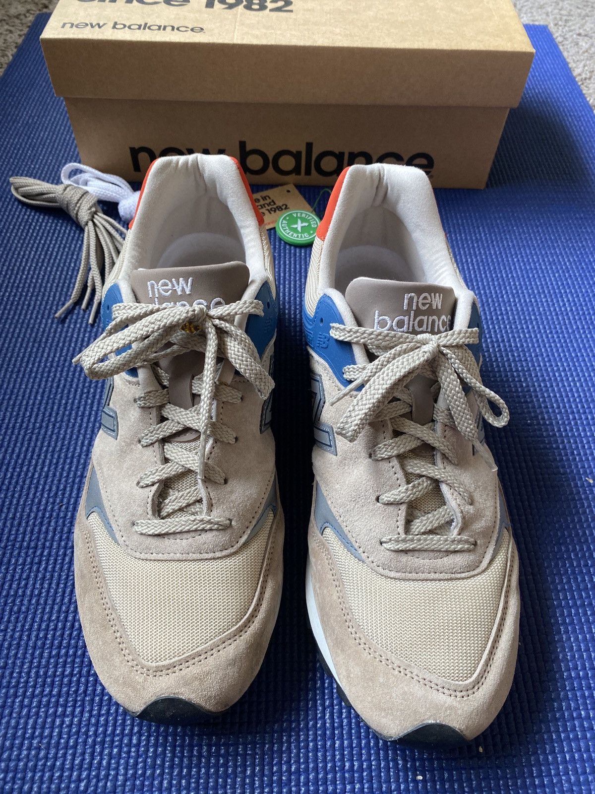 New Balance New Balance 577 Sand Size US 11 / EU 44 - 4 Thumbnail