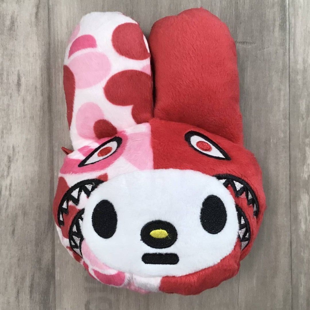Bape BAPE × Sanrio My Melody Shark Plush Doll Pouch a bathing ape Size ONE SIZE - 1 Thumbnail