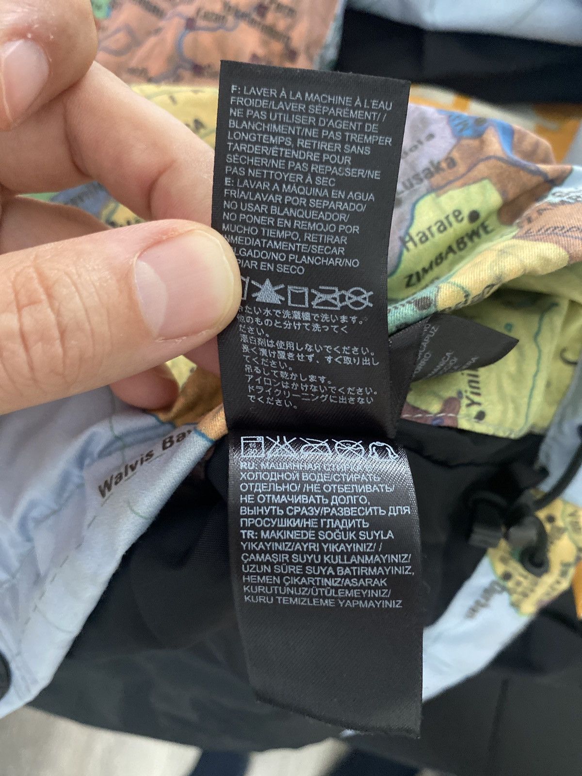 Supreme × The North Face 2014 Supreme x The North Face Atlas World Map Expedition Size US M / EU 48-50 / 2 - 9 Thumbnail