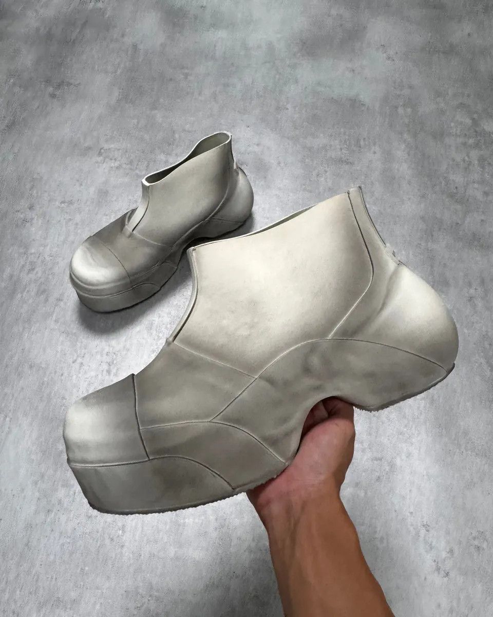 Givenchy SS2023 Givenchy Dust Show Rubber Rain Low Boots Size US 11 / EU 44 - 1 Thumbnail