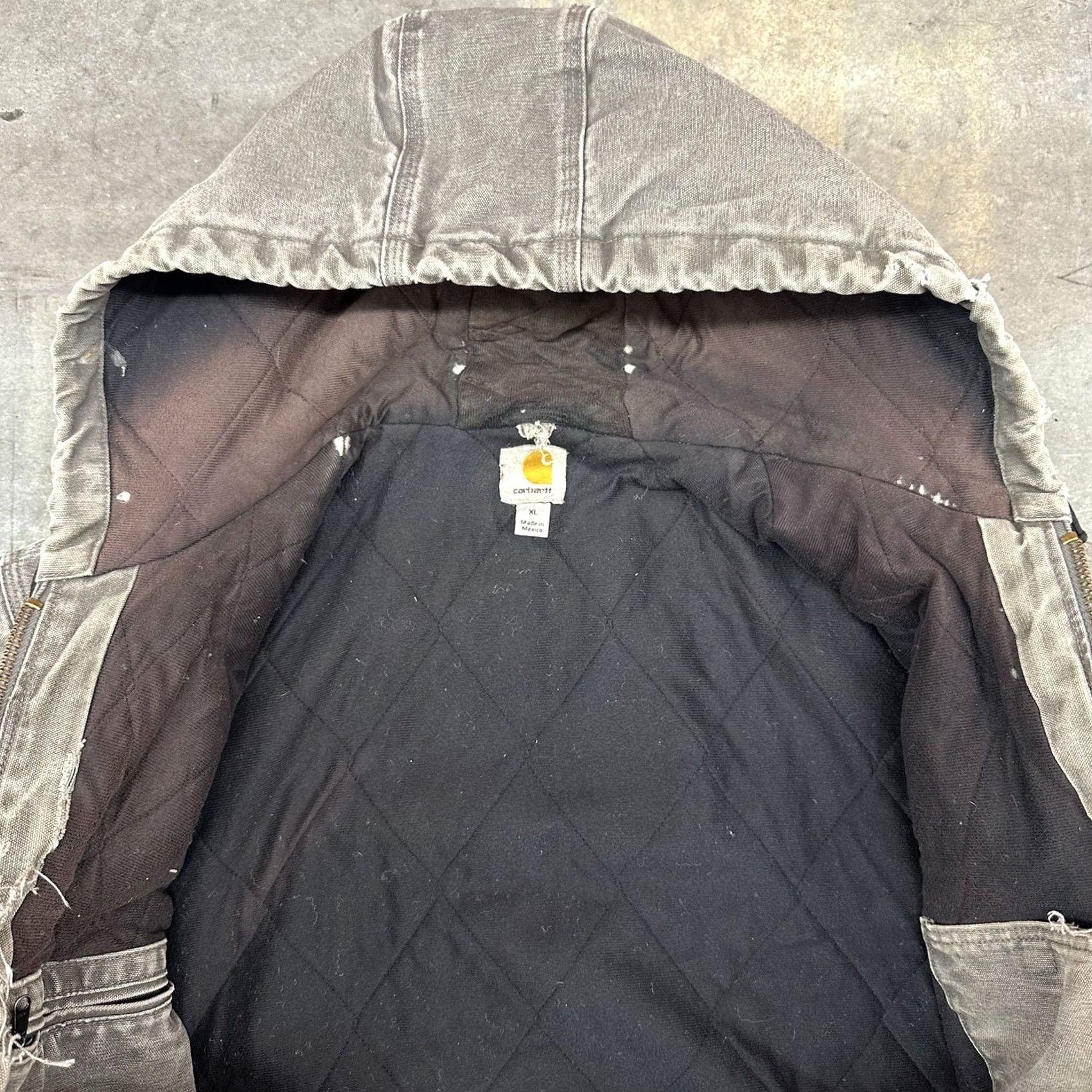 Carhartt VINTAGE Carhartt J130 GVL Distressed Faded Gravel Gray Men’s XL Reg Hood Lined Jacket Size US XL / EU 56 / 4 - 5 Thumbnail
