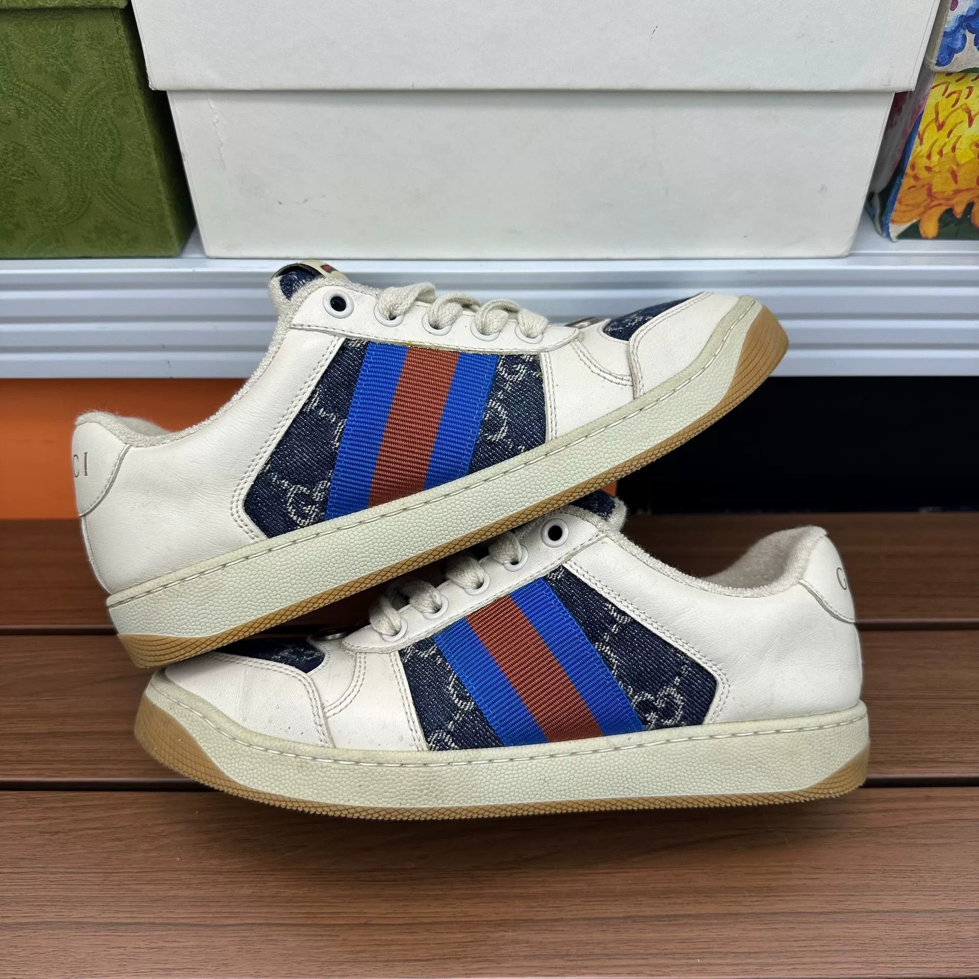 Gucci Gucci Lowtop Sneakers it_35-5 Women Size US 5.5 / IT 35.5 - 1 Thumbnail