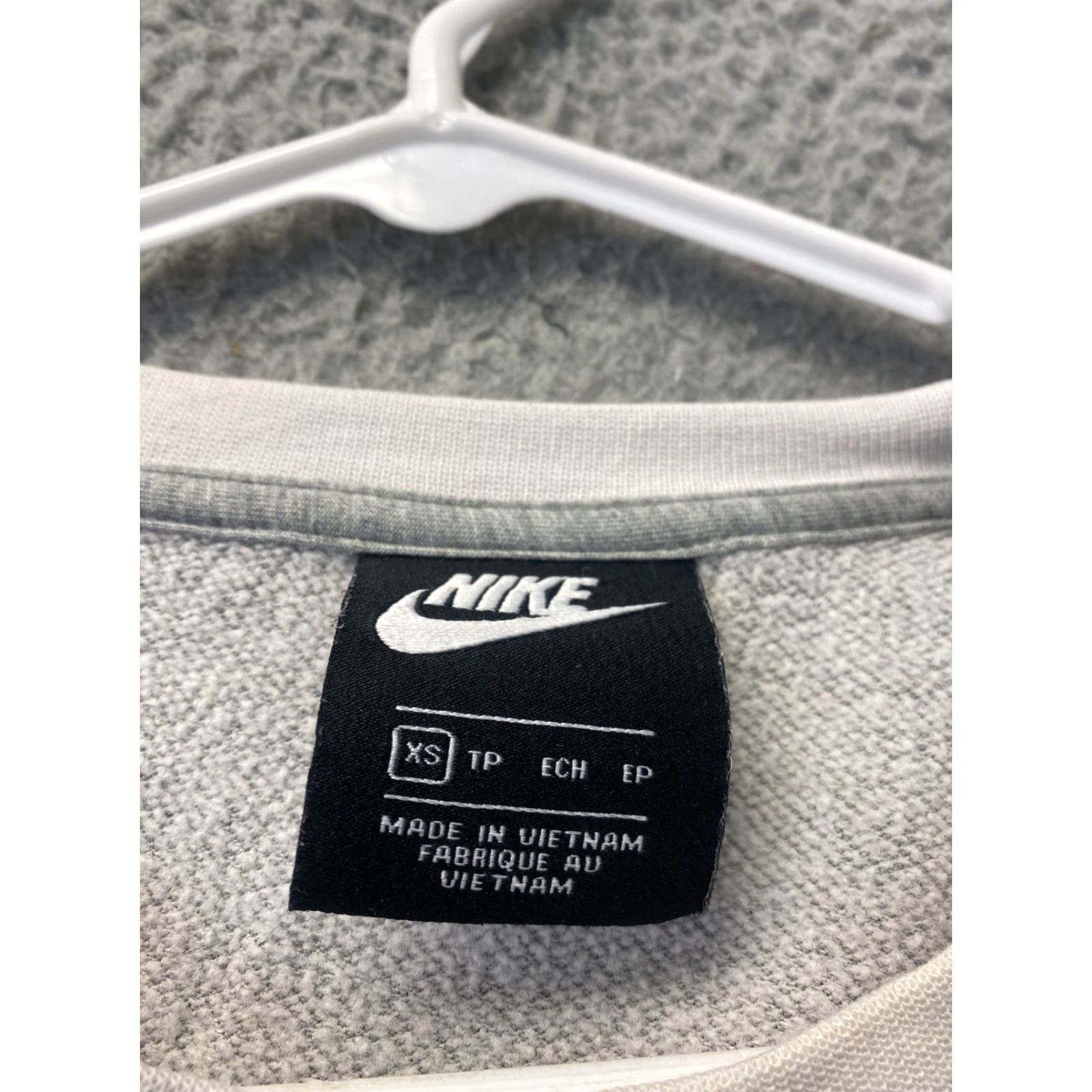 Nike Nike Men's Crewneck Sweatshirt XS Long Sleeve Gray Lightweight Logo Pullover Sportswear Size US XS / EU 42 / 0 - 4 Thumbnail