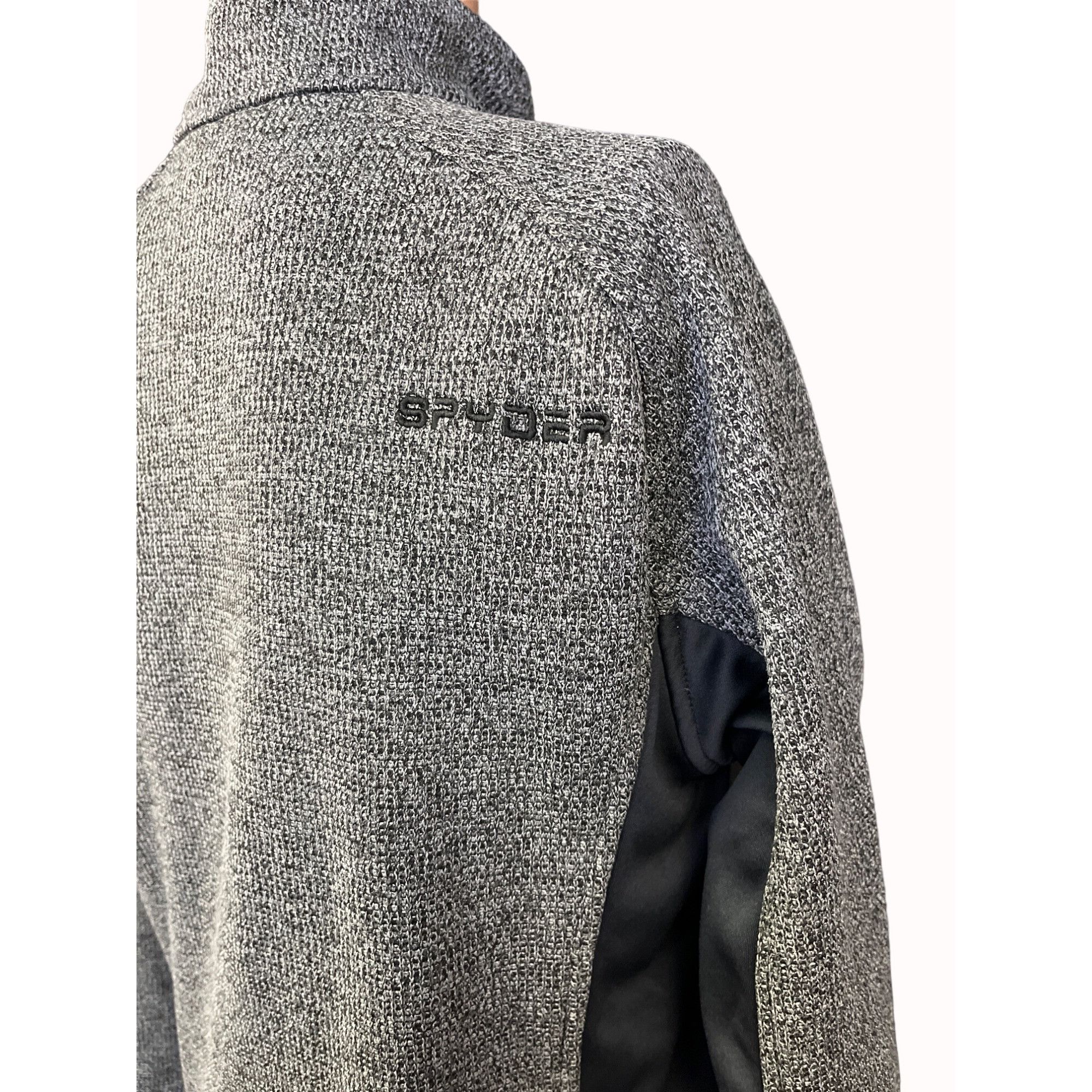 Spyder Spyder Men's Grey/Black Sweatshirt/Pullover Sz M SKU 4868 Size US M / EU 48-50 / 2 - 5 Thumbnail