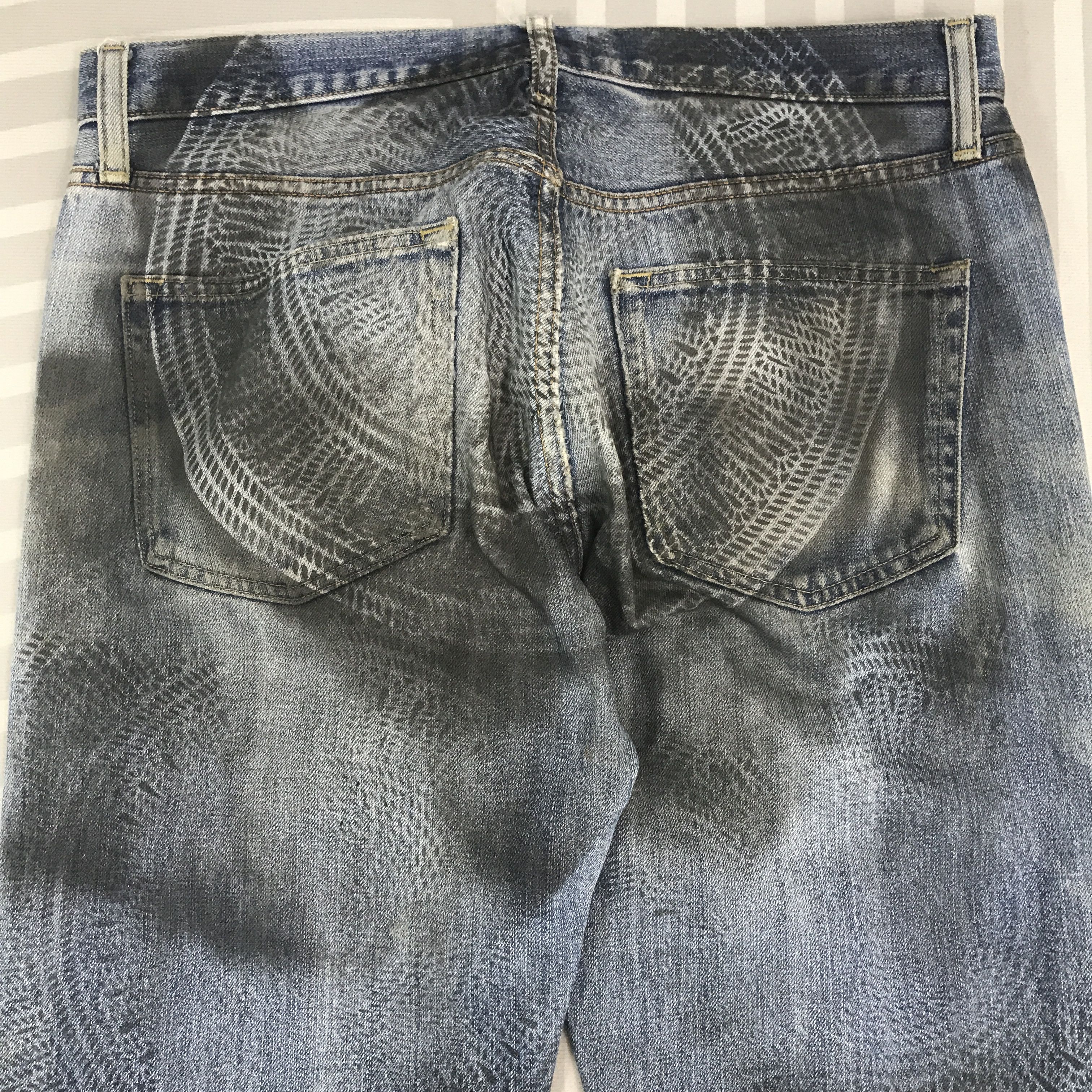 Uniqlo × Vintage Vintage Uniqlo black spray style Distressed Denim jeans Size US 32 / EU 48 - 5 Thumbnail