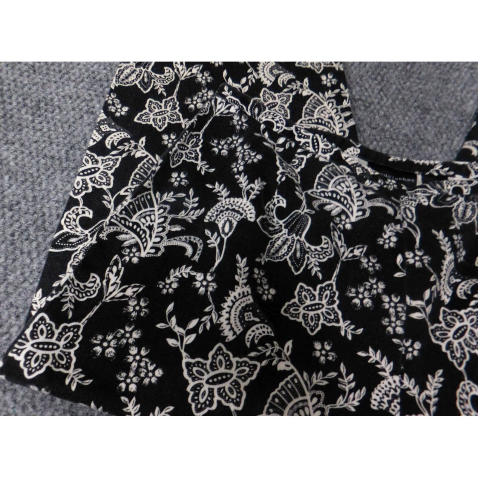 Vintage Goodclothes Womens Pants 12 Black Straight Floral Chino Knit Polyester Rayon Zipper Stretch Regular Inseam 22in Womens Size 34" / US 12 / IT 48 - 3 Thumbnail