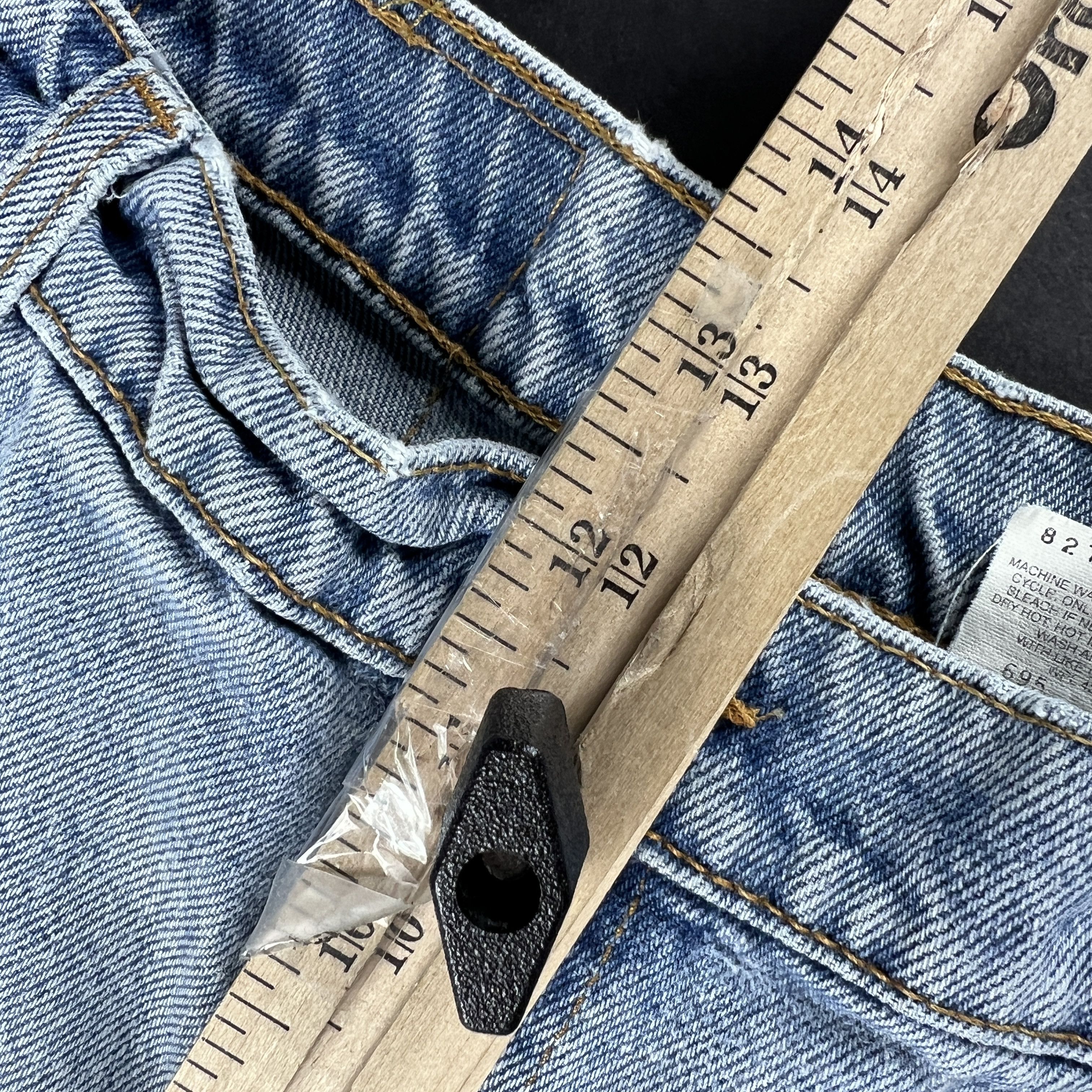 Levi's × Vintage VTG 90s Levi's Jeans 560 Loose Tapered Blue Denim Size US 35 - 24 Thumbnail
