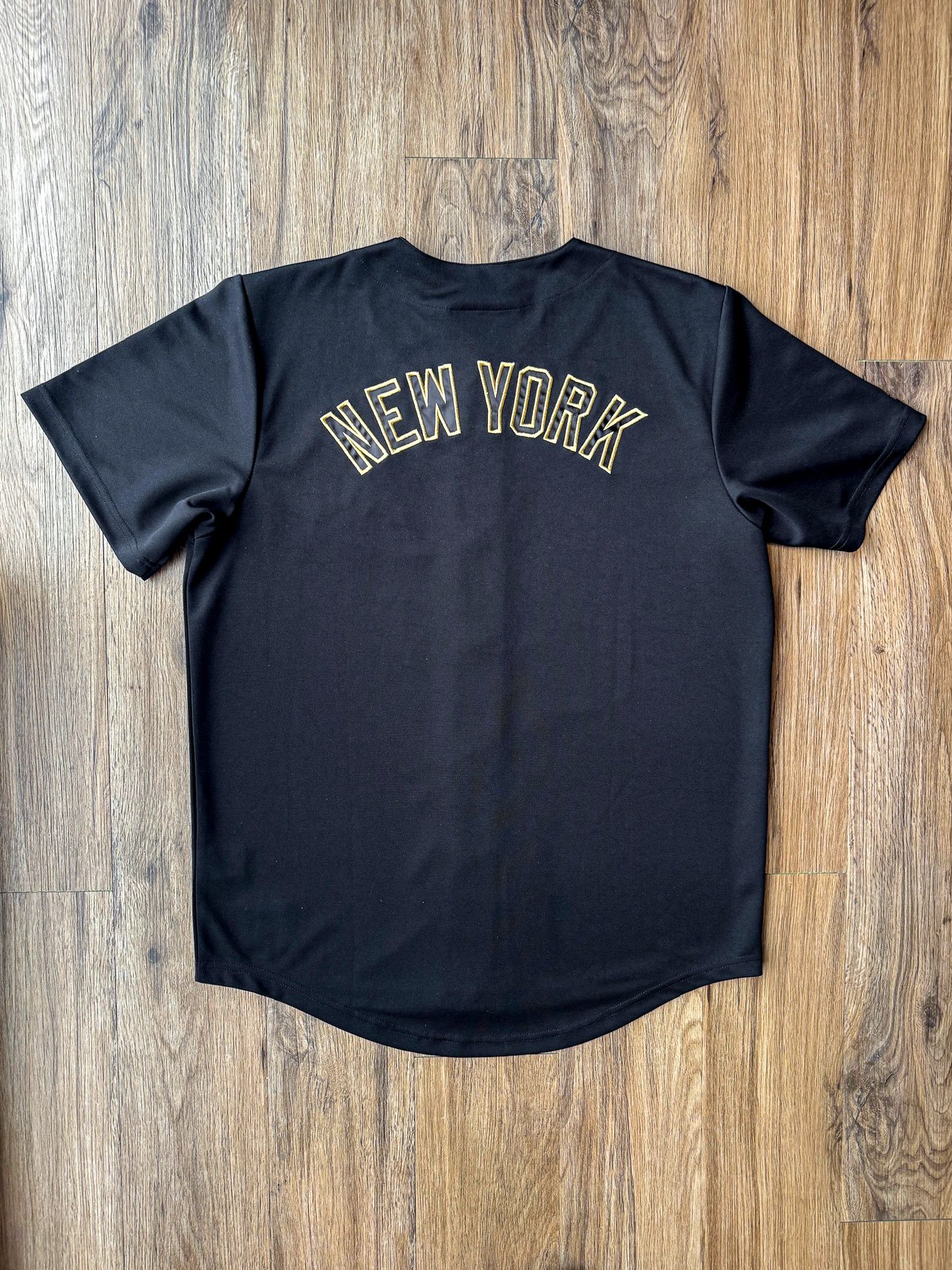 Majestic Majestic New York Yankees Cooperstown Collection Jersey Size US L / EU 52-54 / 3 - 4 Thumbnail