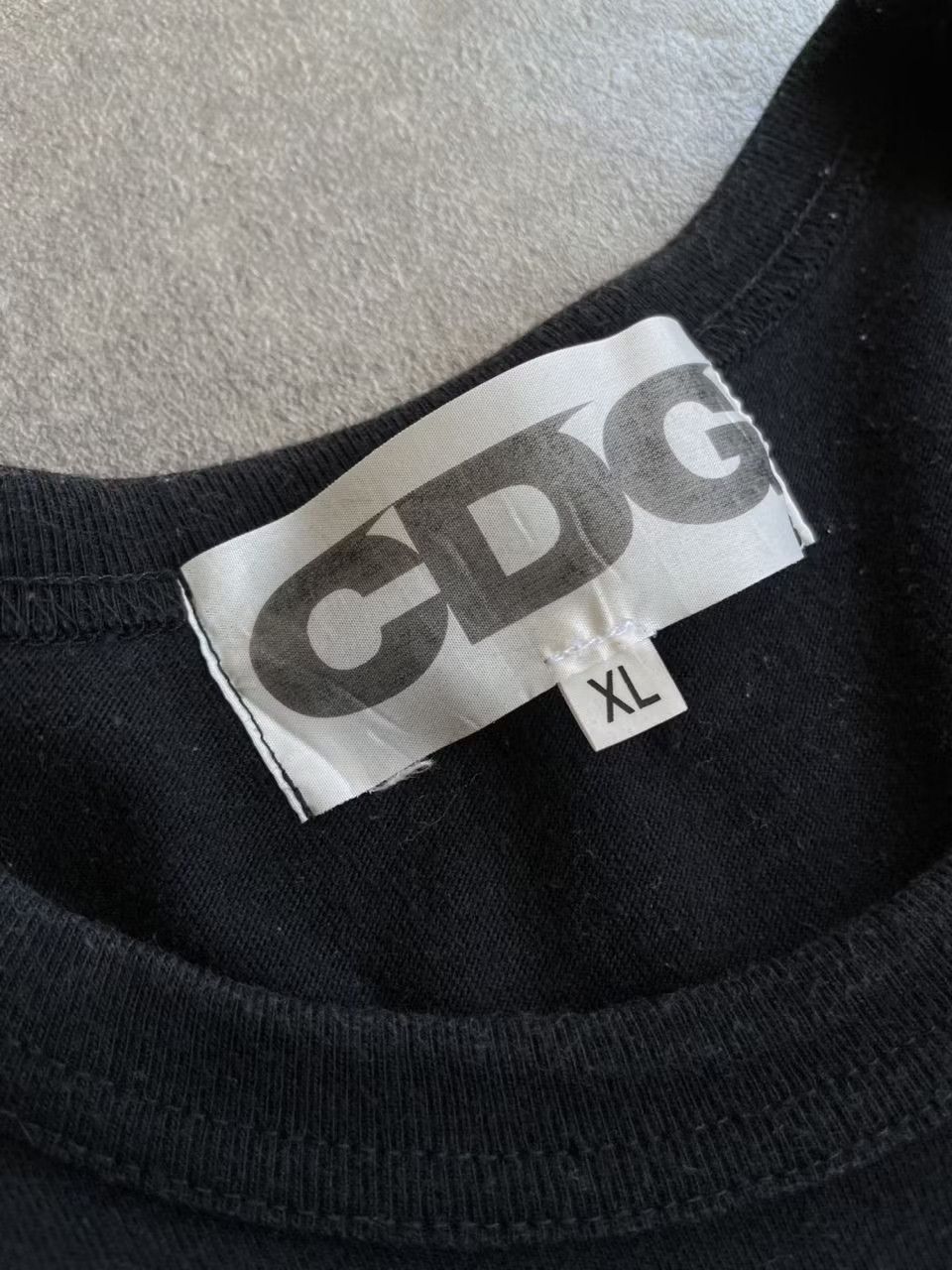 CDG by Comme des Garcons × Comme des Garcons × Japanese Brand Comme Des Garcons CDG CDG CDG Logo T-Shirt Size US XL / EU 56 / 4 - 2 Thumbnail