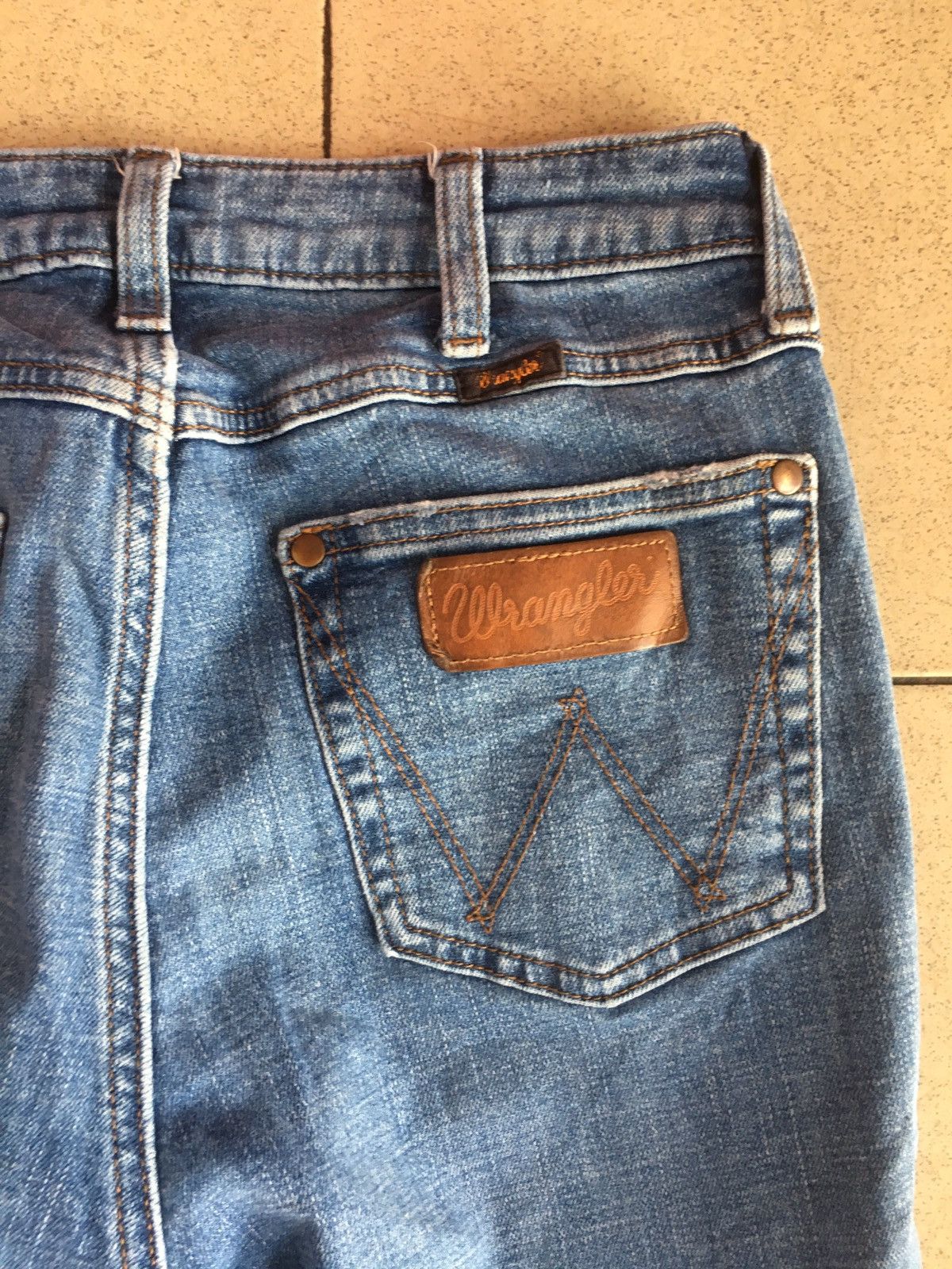 Wrangler Wranglers high rise flare Size 29" - 10 Thumbnail