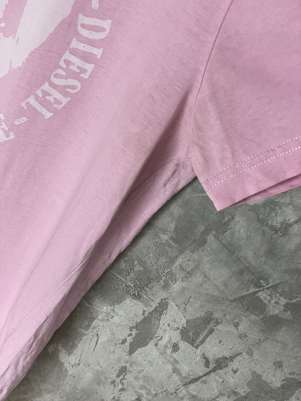 Diesel × Vintage 💎 Vintage Diesel Denim Division Logo Graphic Pink T-shirt Size XL / US 12-14 / IT 48-50 - 7 Thumbnail