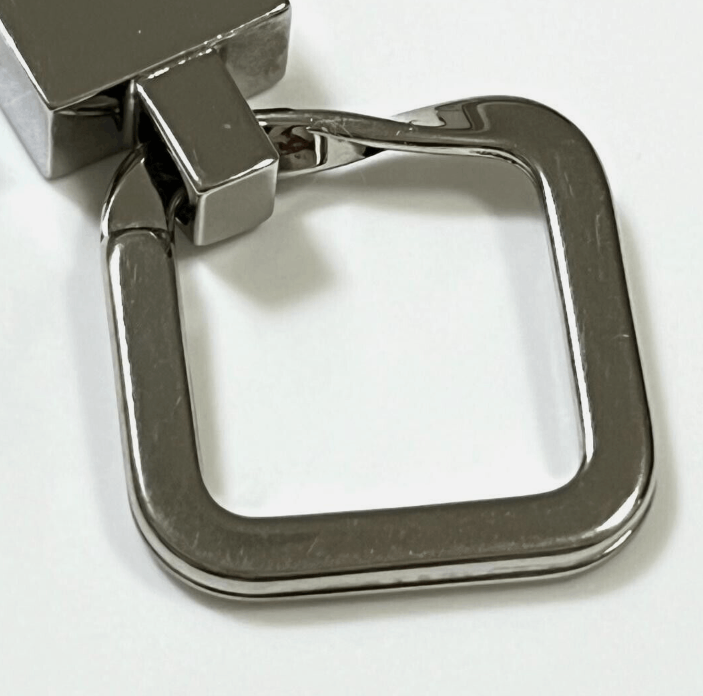 Gucci Silver Gucci Keychain Size ONE SIZE - 9 Thumbnail