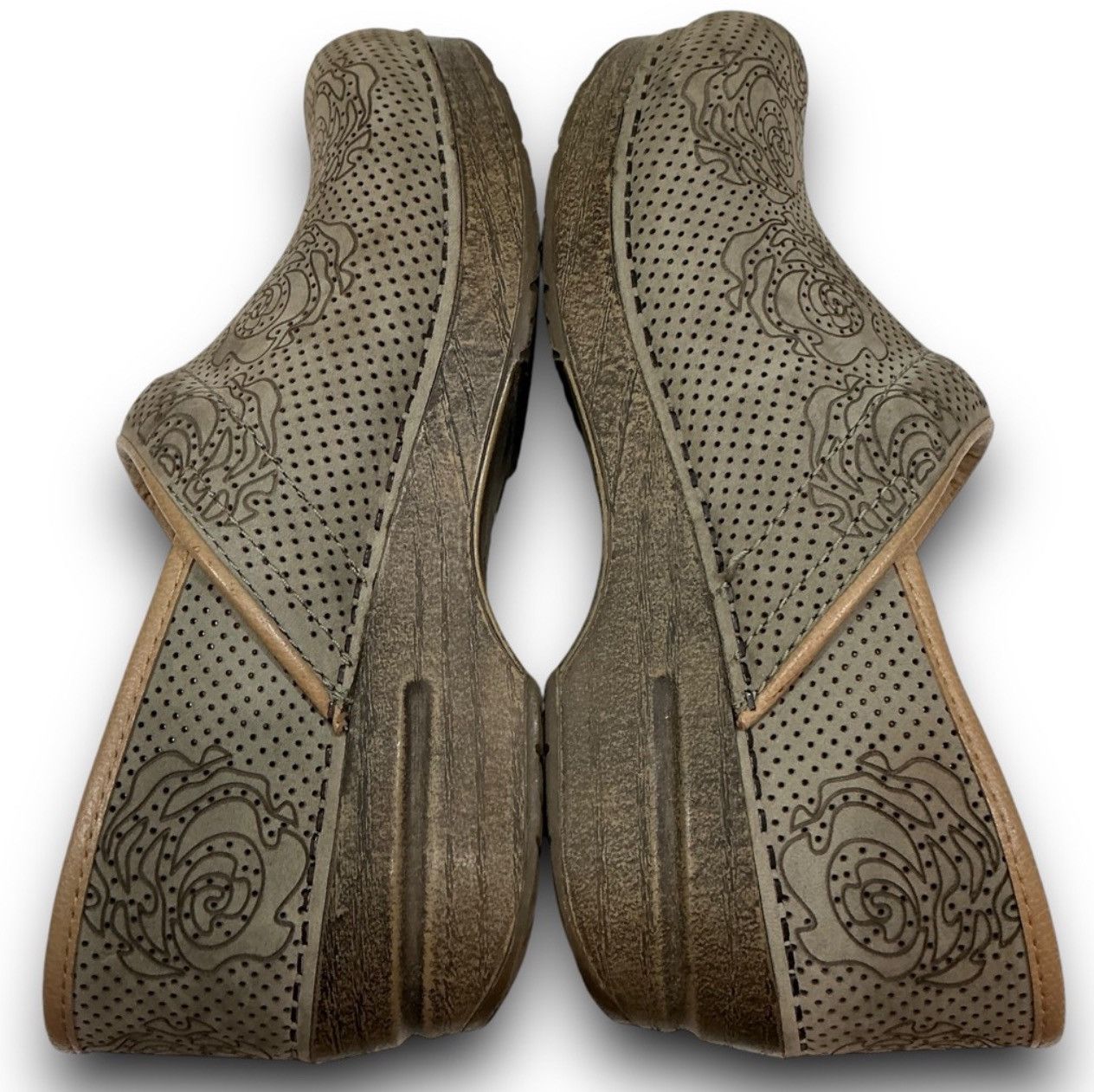 Dansko Dansko Professional Floral Nubuck Sage Nursing Clogs Slip On Size US 8.5 / IT 38.5 - 2 Thumbnail