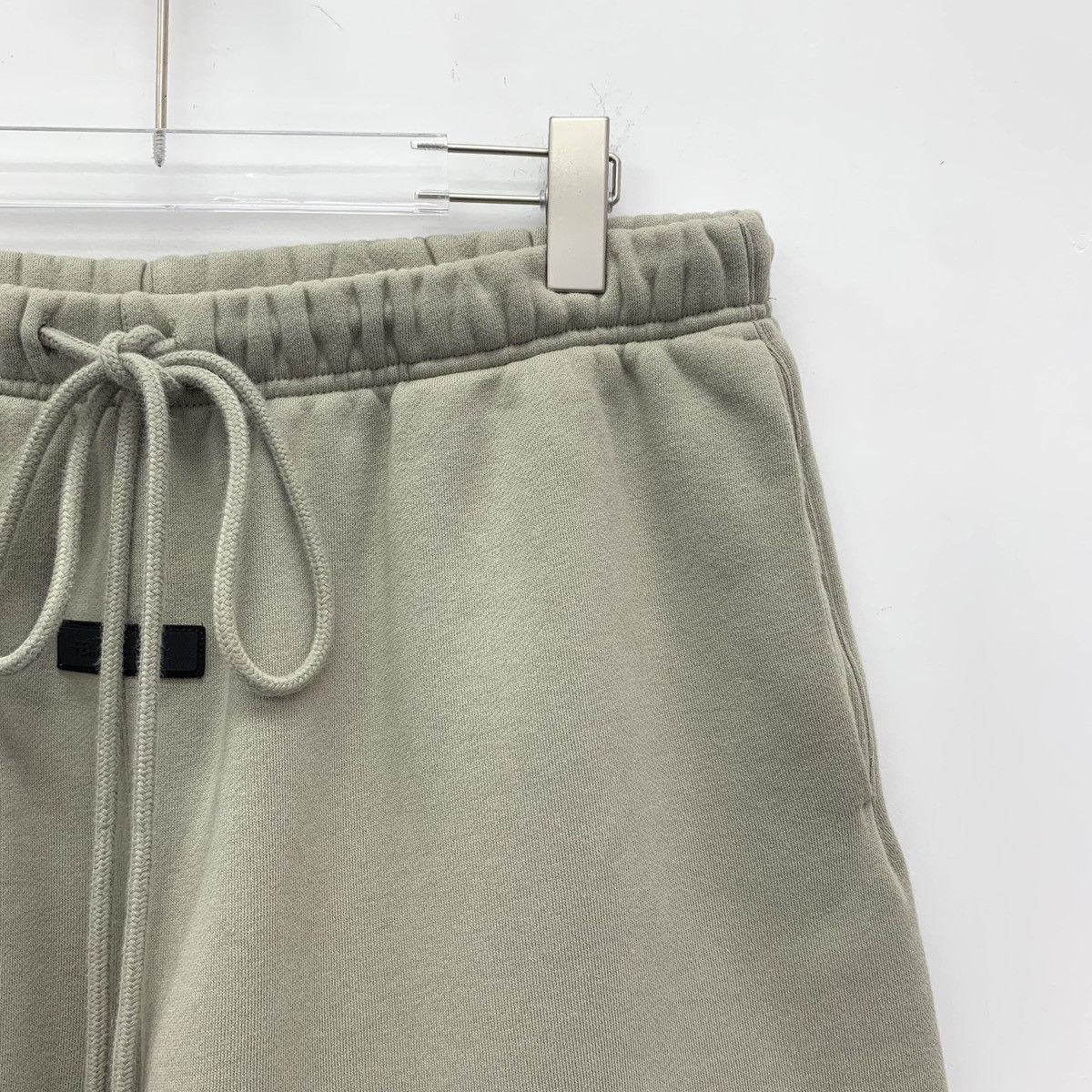 Fear of God Fear Of God Essentials Taupe Drawstring Casual Shorts K26WX Size 27" / US 4 / IT 40 - 3 Thumbnail