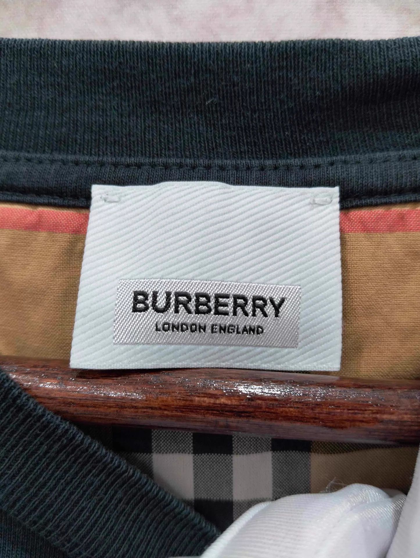Burberry Burberry Vintage Check Cotton Crew SS T-shirt M Size M / US 6-8 / IT 42-44 - 3 Thumbnail