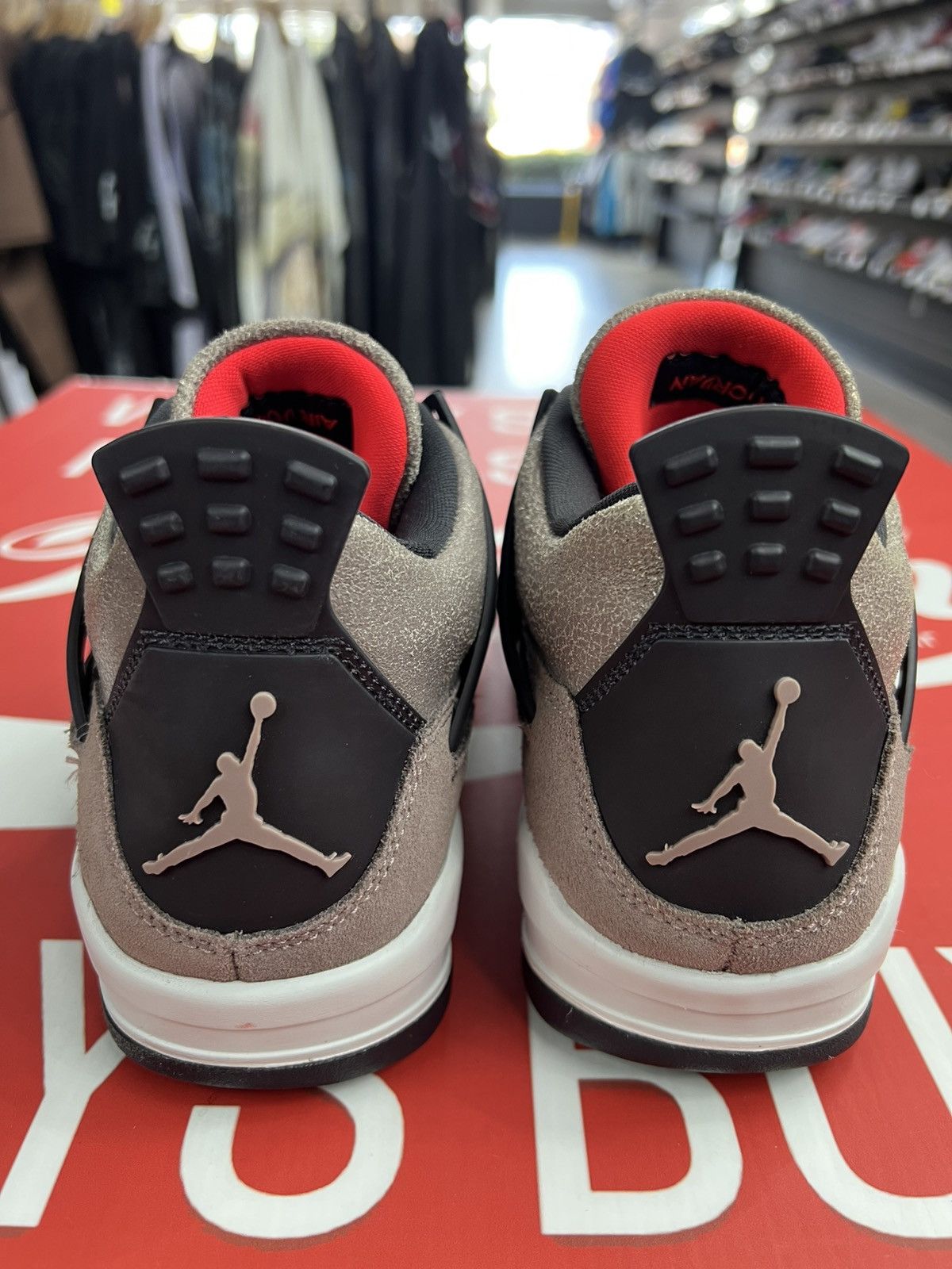 Jordan Brand Air Jordan 4 Retro (GS) Taupe Haze Size 5.5Y (DJ6249-300) Size US 5.5 / EU 38 - 5 Thumbnail