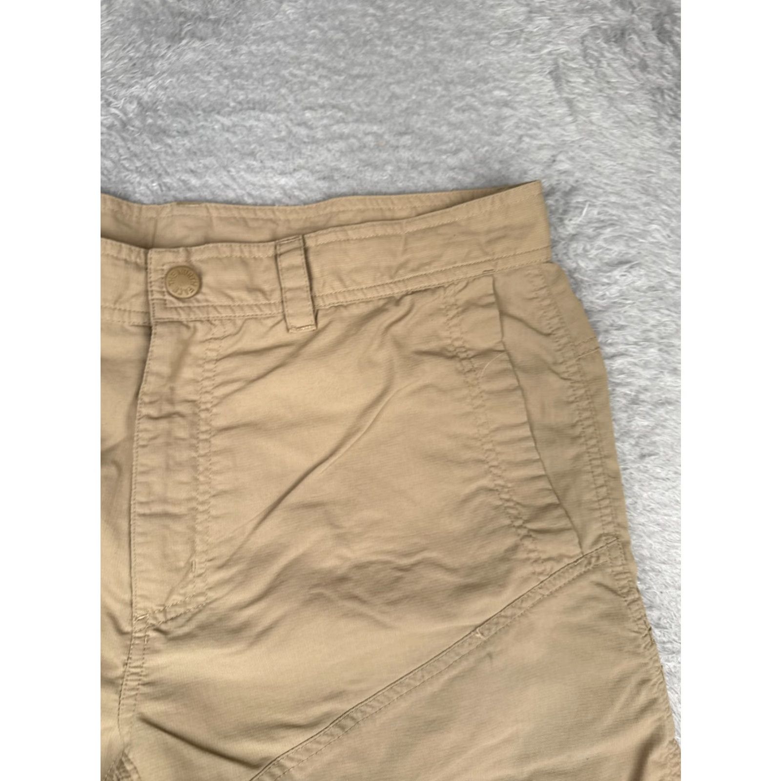 The North Face The North Face Shorts Men 34 Beige Nylon Cargo Pocket Drawstring Pockets Regular 34x10 Vintage: No Size US 34 / EU 50 - 5 Thumbnail