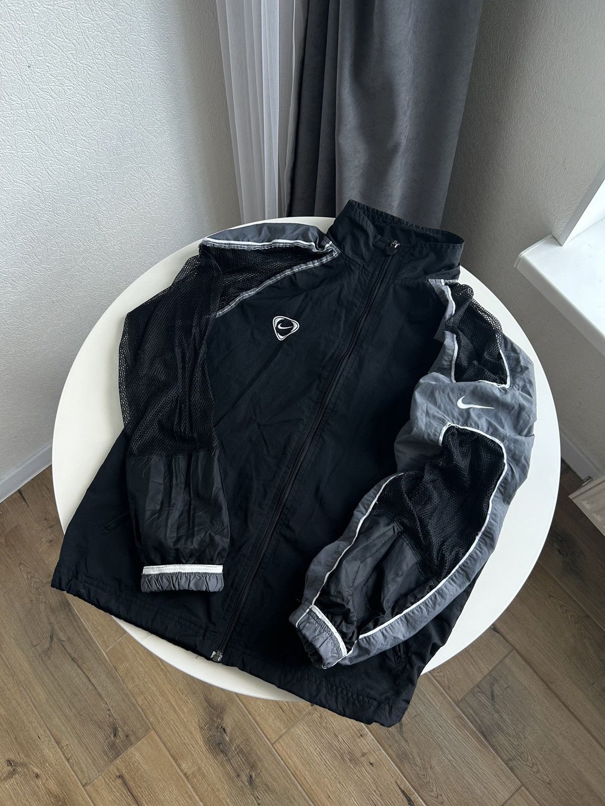 Nike Vintage Avant Garde Nike Logo Mesh Light Jacket Size US M / EU 48-50 / 2 - 1 Thumbnail