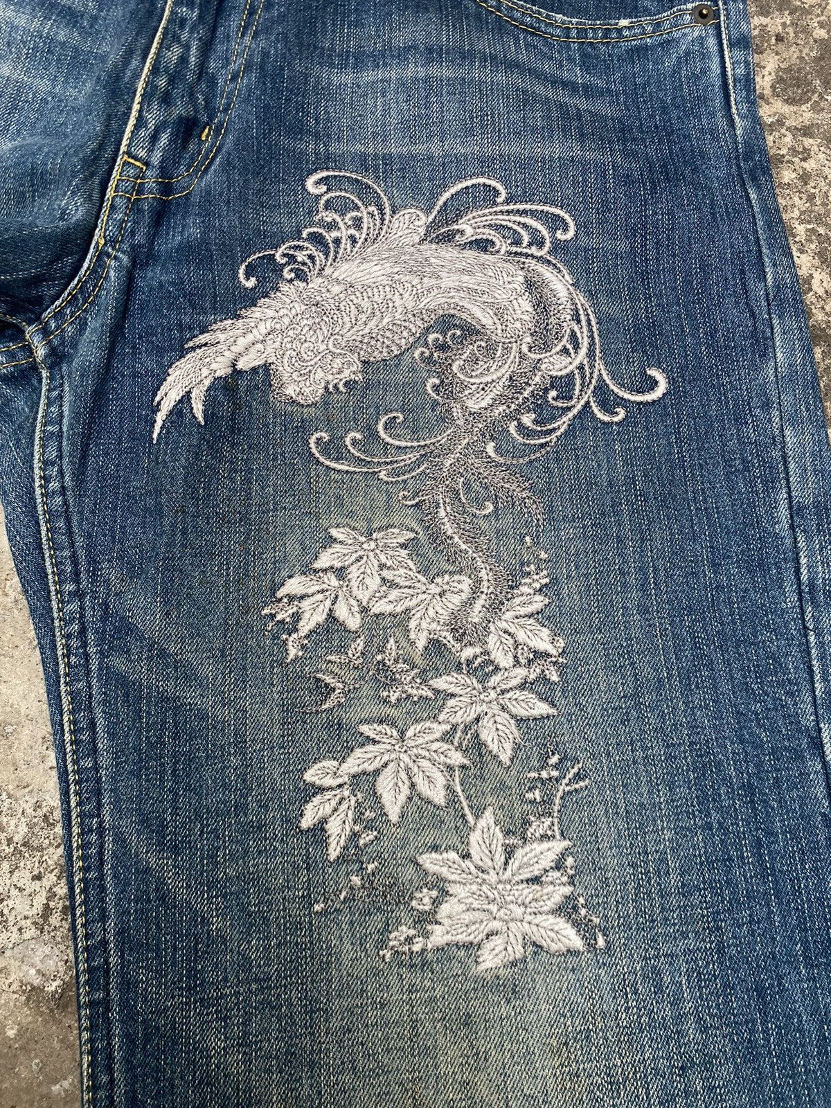 Karakuri Tamashii Karakuri Embroidered Dragon Japanese Denim Size US 32 / EU 48 - 4 Thumbnail