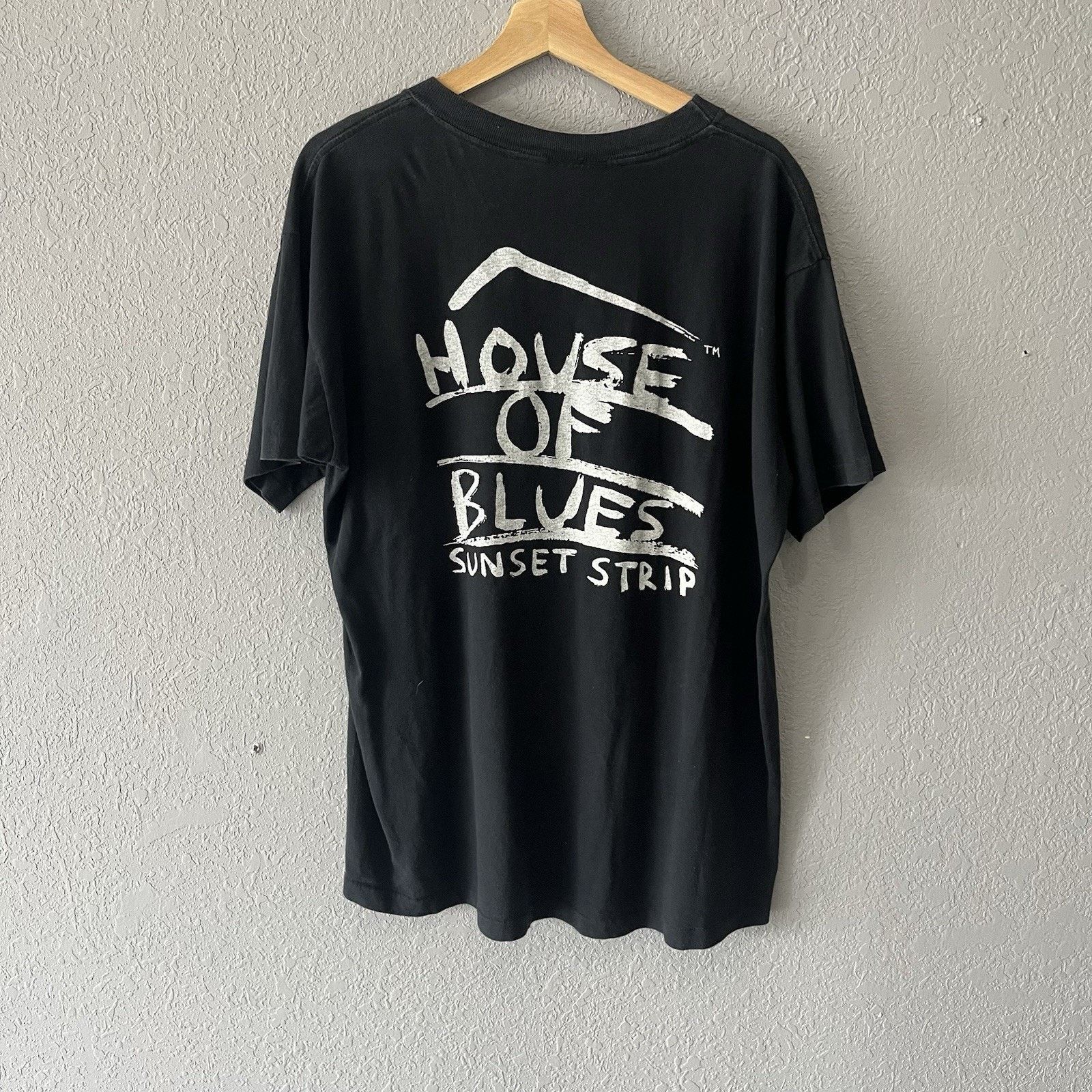 Vintage Vintage 90s House Of Blues Devil-fishing Tshirt Mens Large S Size US L / EU 52-54 / 3 - 7 Thumbnail