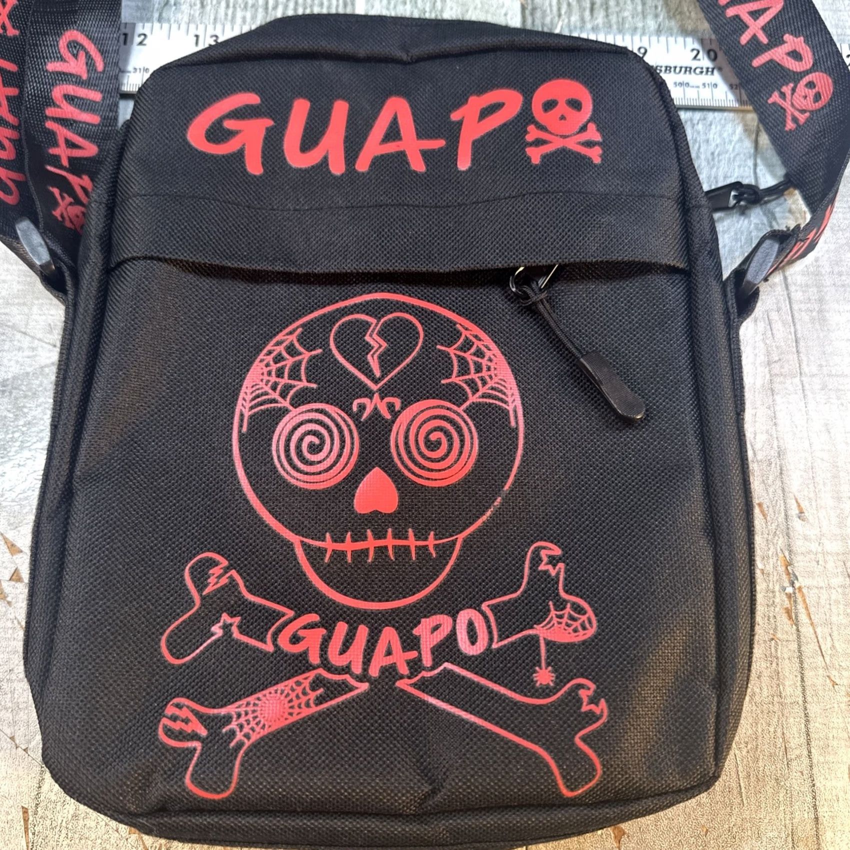 Vintage Guapo Skull Crossbody Bag Red Black Graphic Streetwear Shoulder Sling Women Size ONE SIZE - 2 Thumbnail