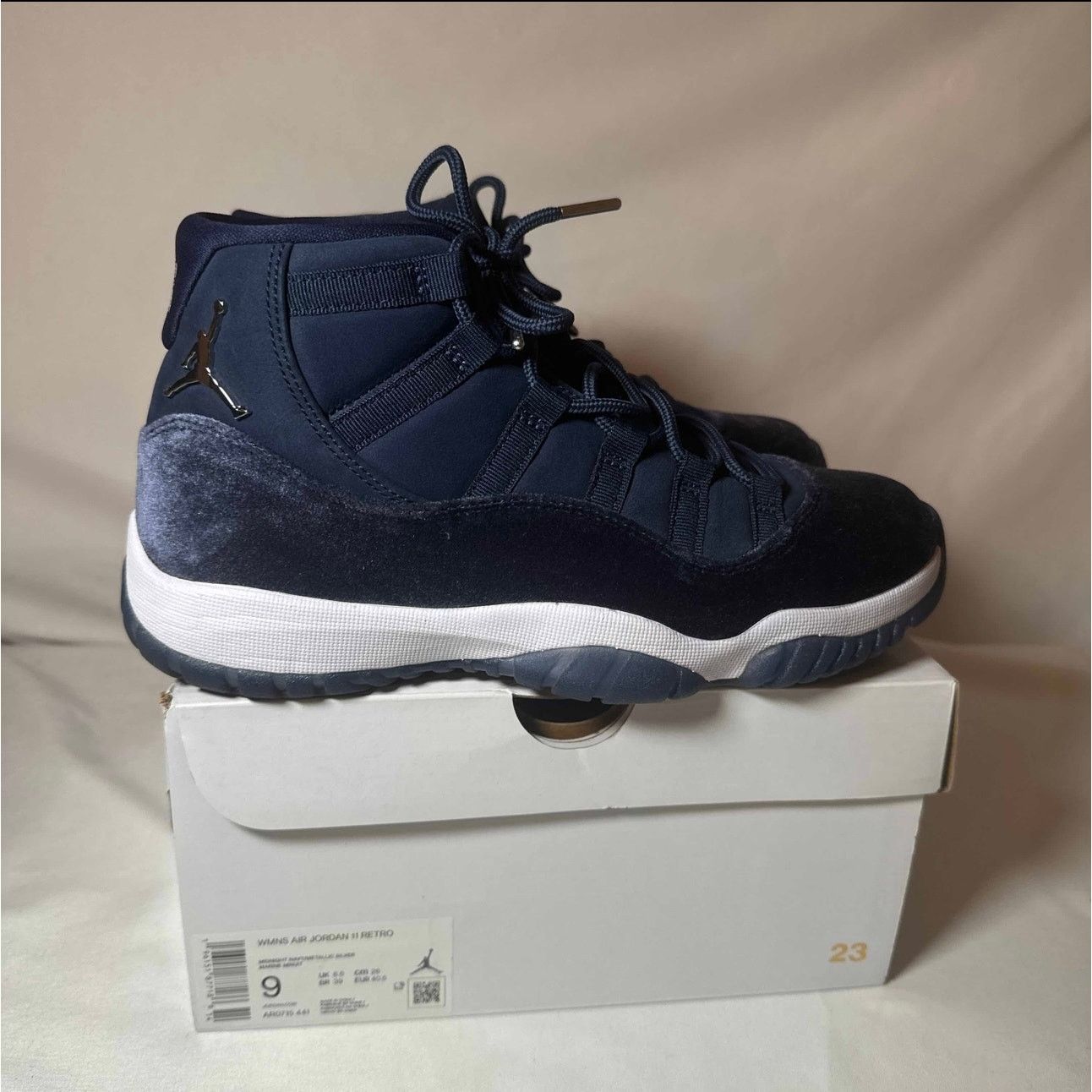Jordan Brand × Nike Size 9 Air Jordan 11 Retro Midnight Navy Velvet Womens Shoes Size US 9 / IT 39 - 1 Thumbnail