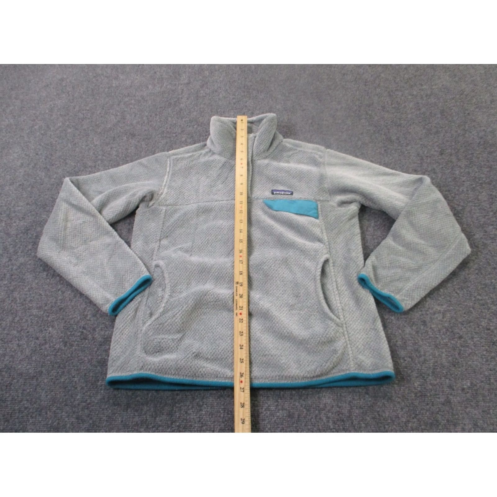 Patagonia Patagonia Jacket Womens M Gray Snap Fleece Polyester Lining Windproof Wind-Resistant Pockets Casual Modern Jacket Womens M Gray Size M / US 6-8 / IT 42-44 - 3 Thumbnail
