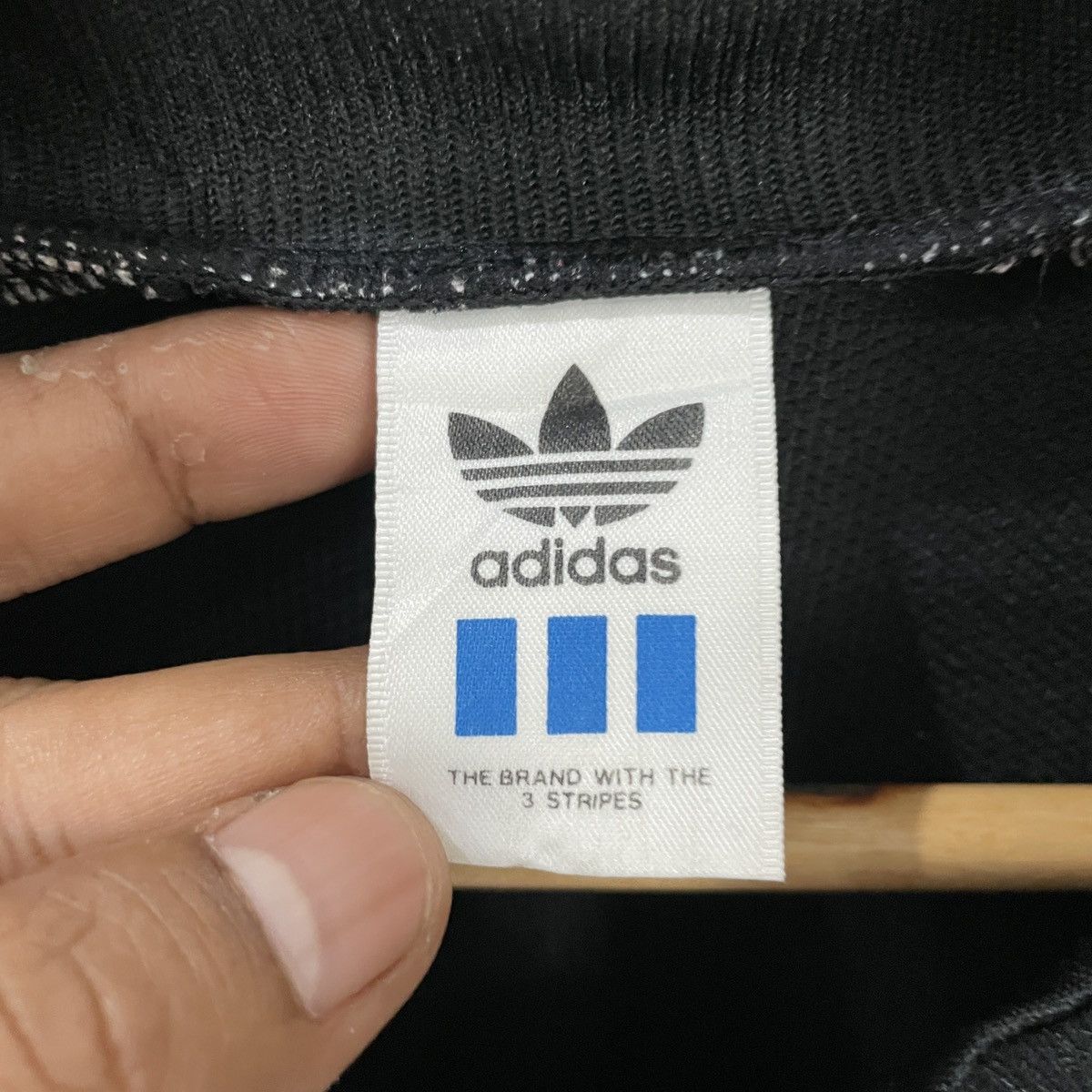 Adidas Vintage 90s Adidas Big Logo Distressed Jacket Size US L / EU 52-54 / 3 - 6 Thumbnail