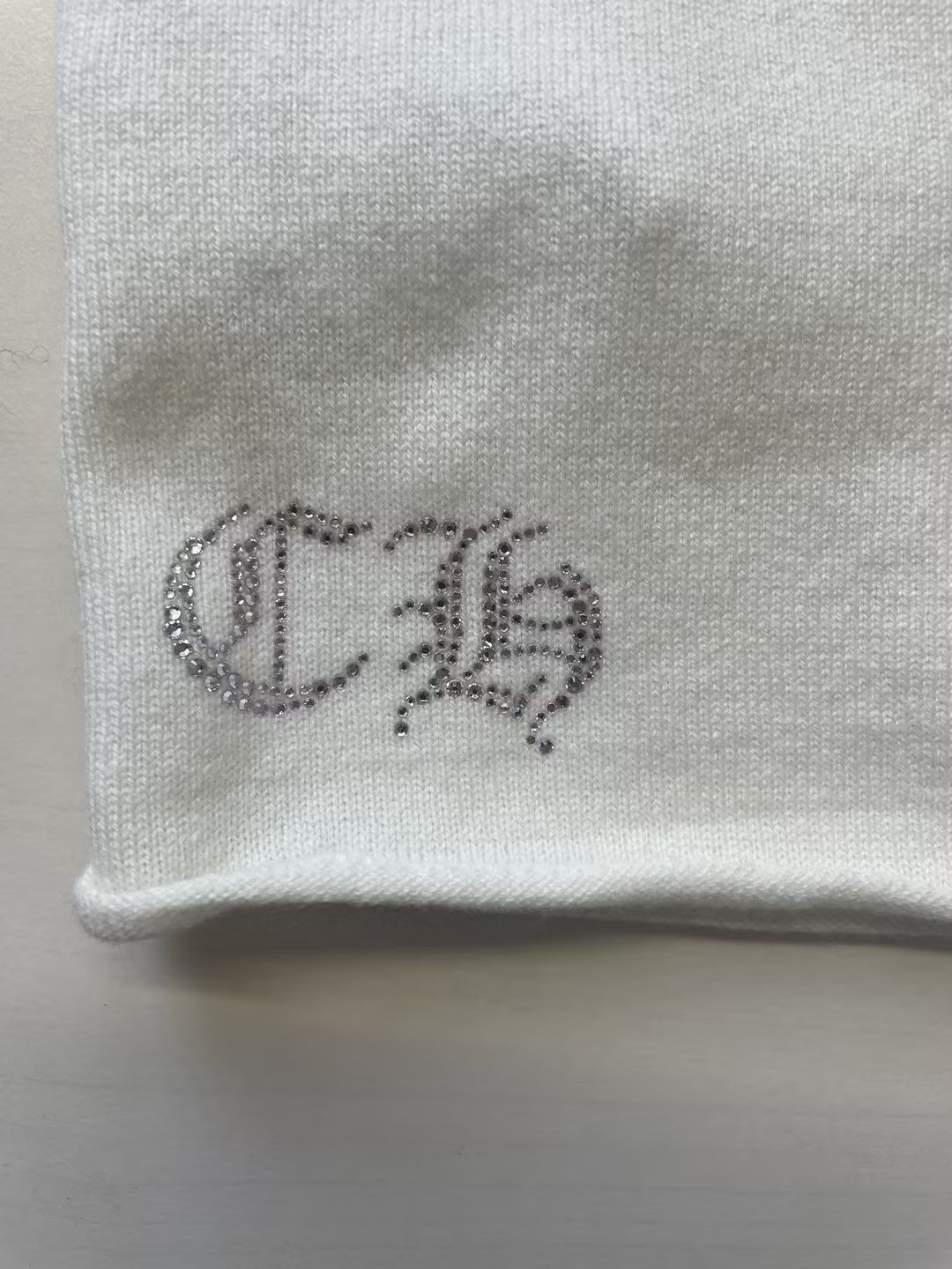 Chrome Hearts Chrome Hearts White Cashmere Rhinestone Cross Logo Sweater Size S / US 4 / IT 40 - 4 Thumbnail
