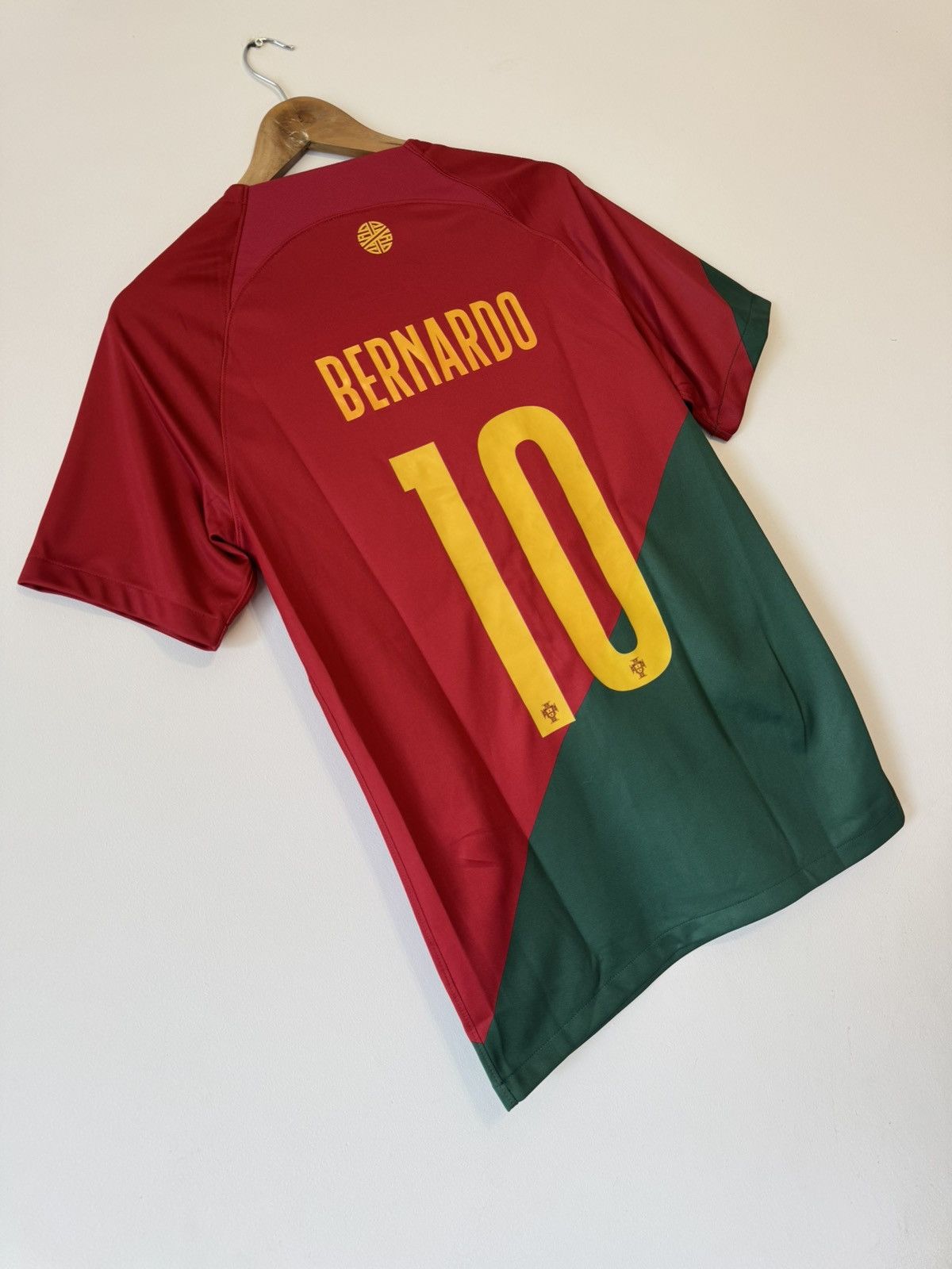 Nike Bernardo #10 Portugal 2022-2023 Home Soccer Jersey Shirt Kit Size US S / EU 44-46 / 1 - 6 Thumbnail