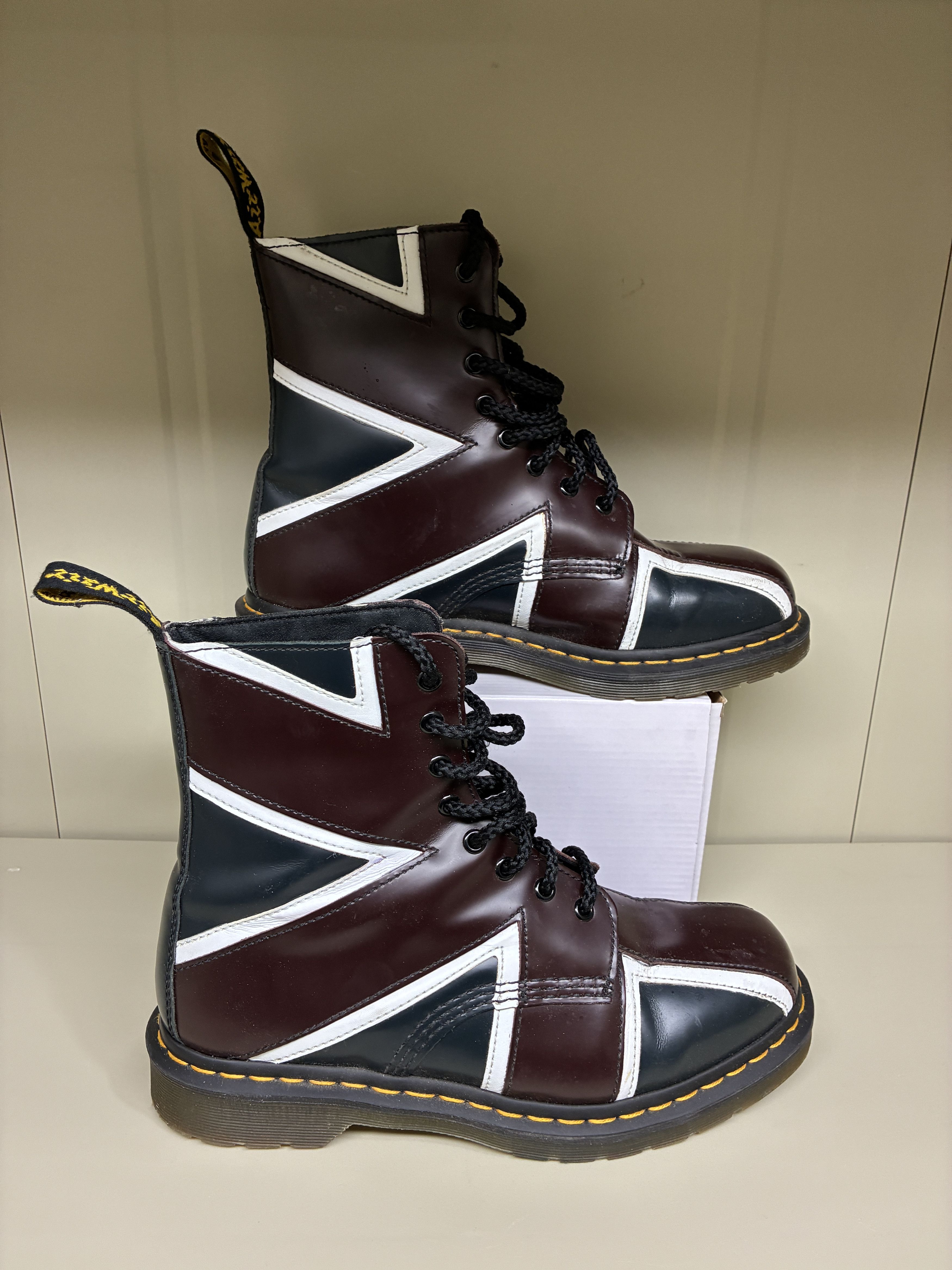 Dr. Martens Dr. Martens 1460 Pascal Brit Union Jack Combat Boot Men's 10 Size US 10 / EU 43 - 1 Thumbnail