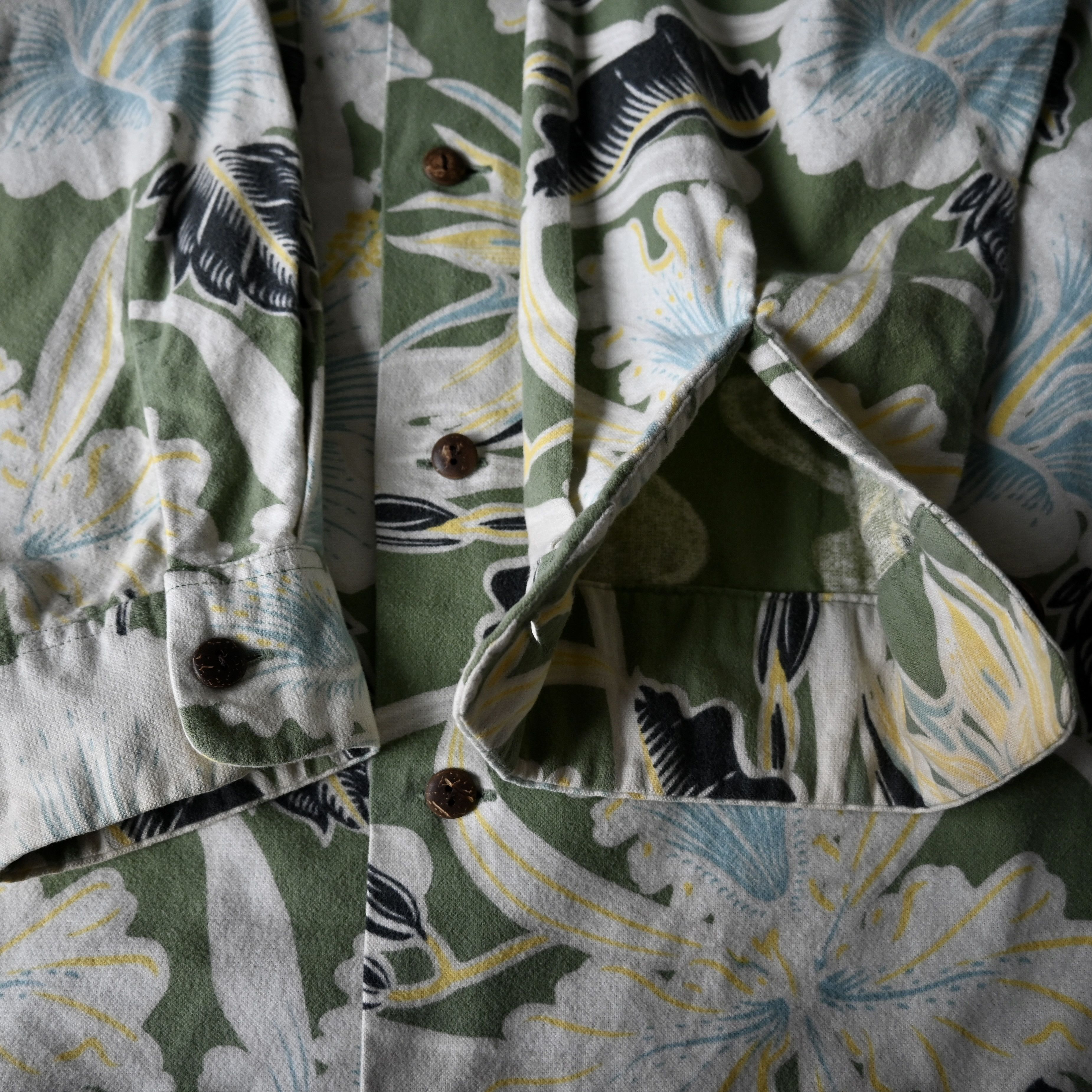 Sun Surf SUN SURF oriental botany flannel Hawaiian shirt, size L Size US L / EU 52-54 / 3 - 18 Thumbnail